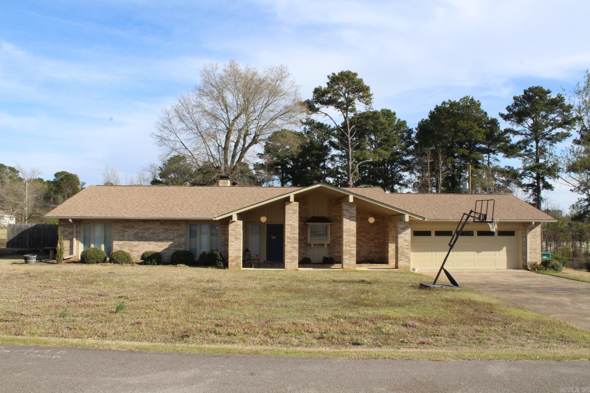 3 bed, 2 full baths with approx. 2056 Sq. Ft. of living space in the heart of Nashville. Large spacious kitchen has lots of storage. Family area features a gas fireplace. Home has new vinyl plank flooring. Central A/C & Heat only two years old. Home has a Generac generator.