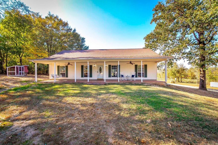 Beautiful home on 25 acres with beautiful views! Wildlife EVERYWHERE!! This home is a 3/2 split floor plan with walk in closets! New flooring ,paint and exterior doors. This home has a commercial grade "GENORAC " generator above ground pool ,storage shed and chicken coop! This property is amazing schedule your showing today! MUST SEE!!