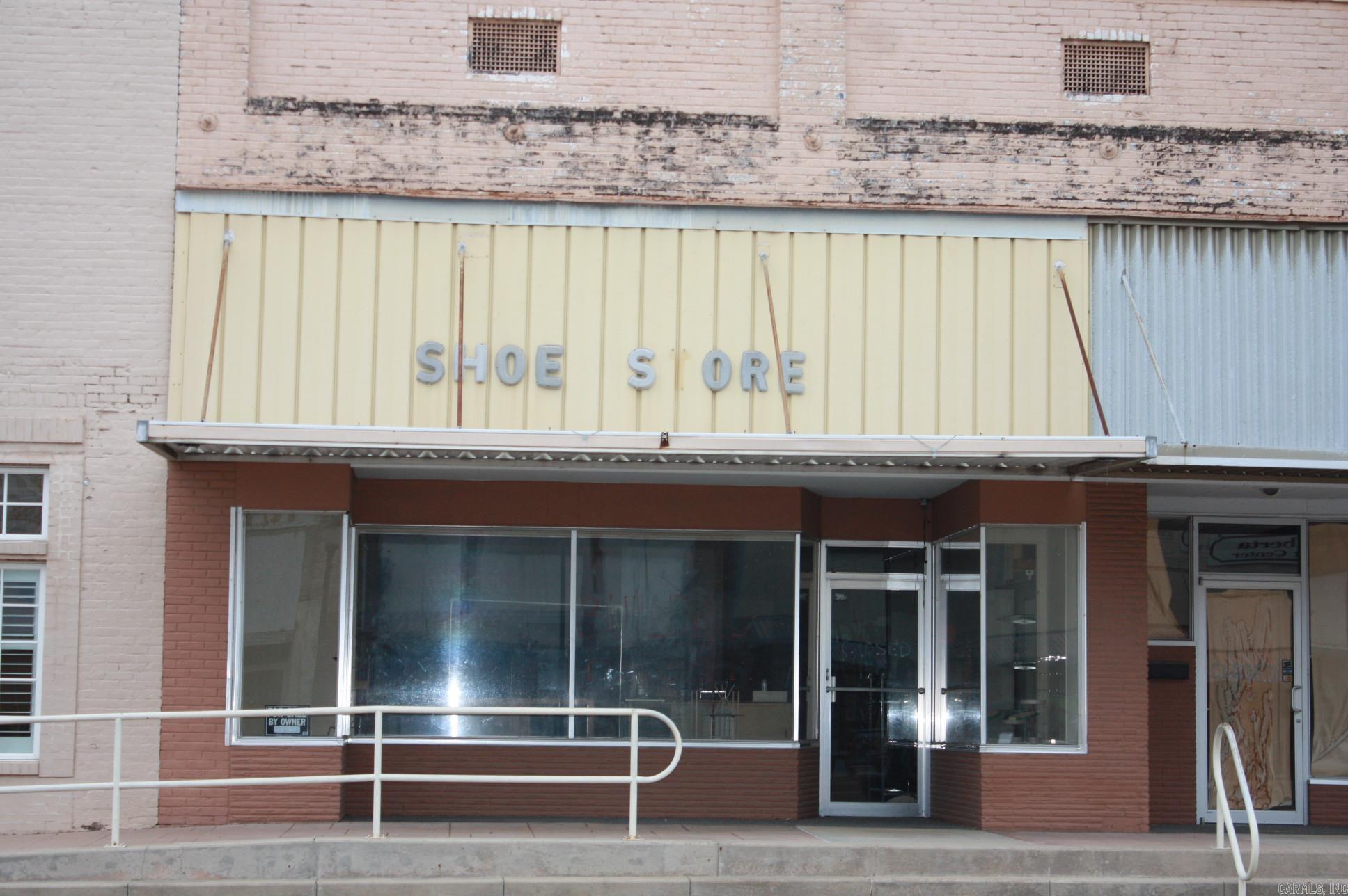 NEW NASHVILLE - Commercial Sale