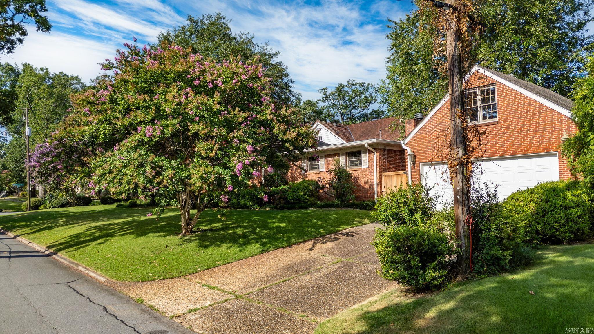 NEWTONS - Residential