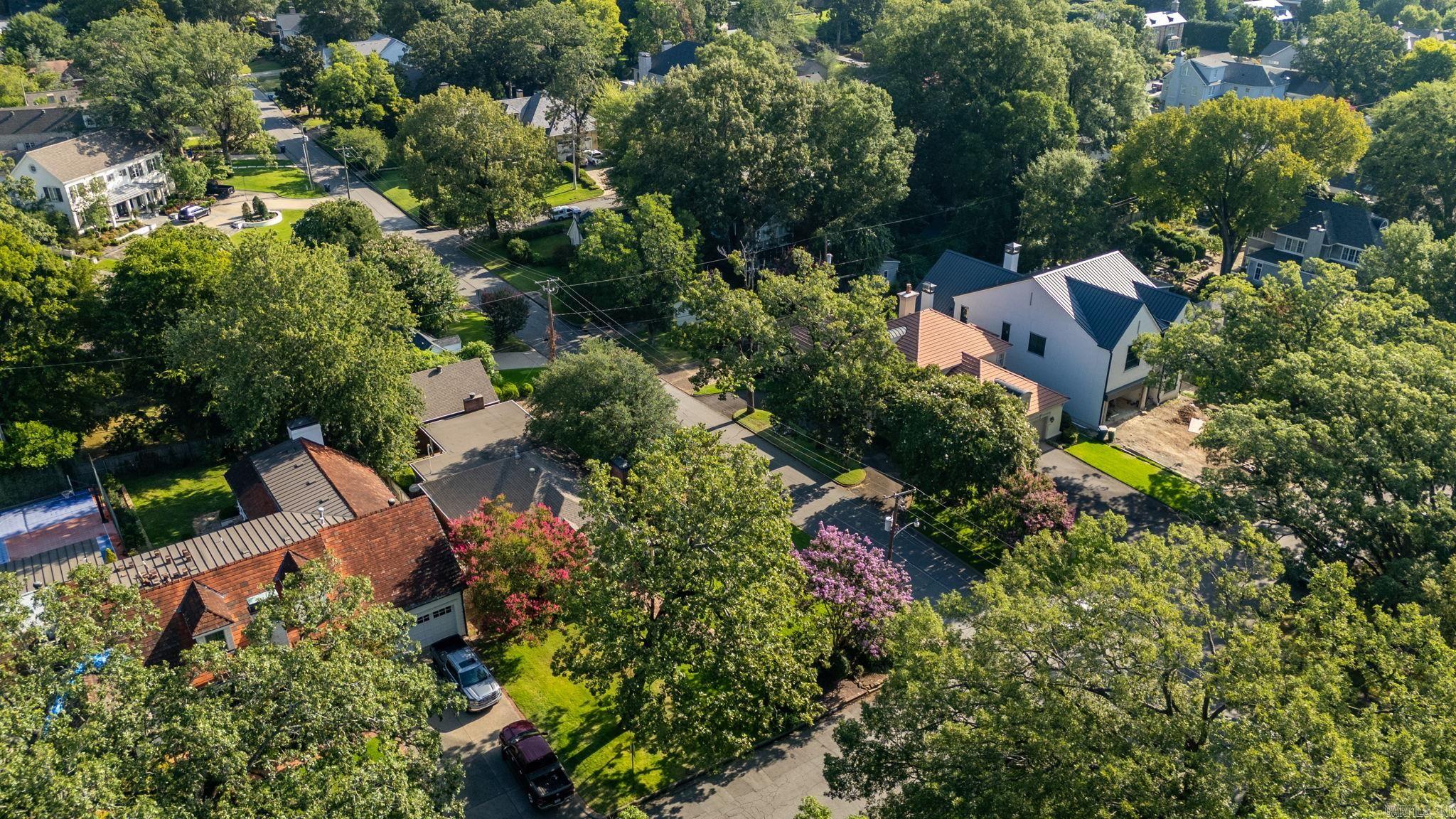 NEWTONS - Residential