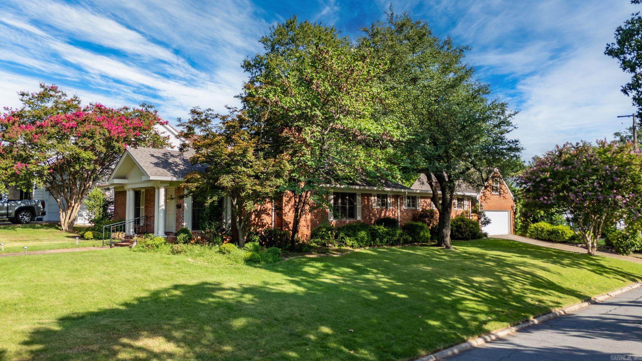 NEWTONS - Residential