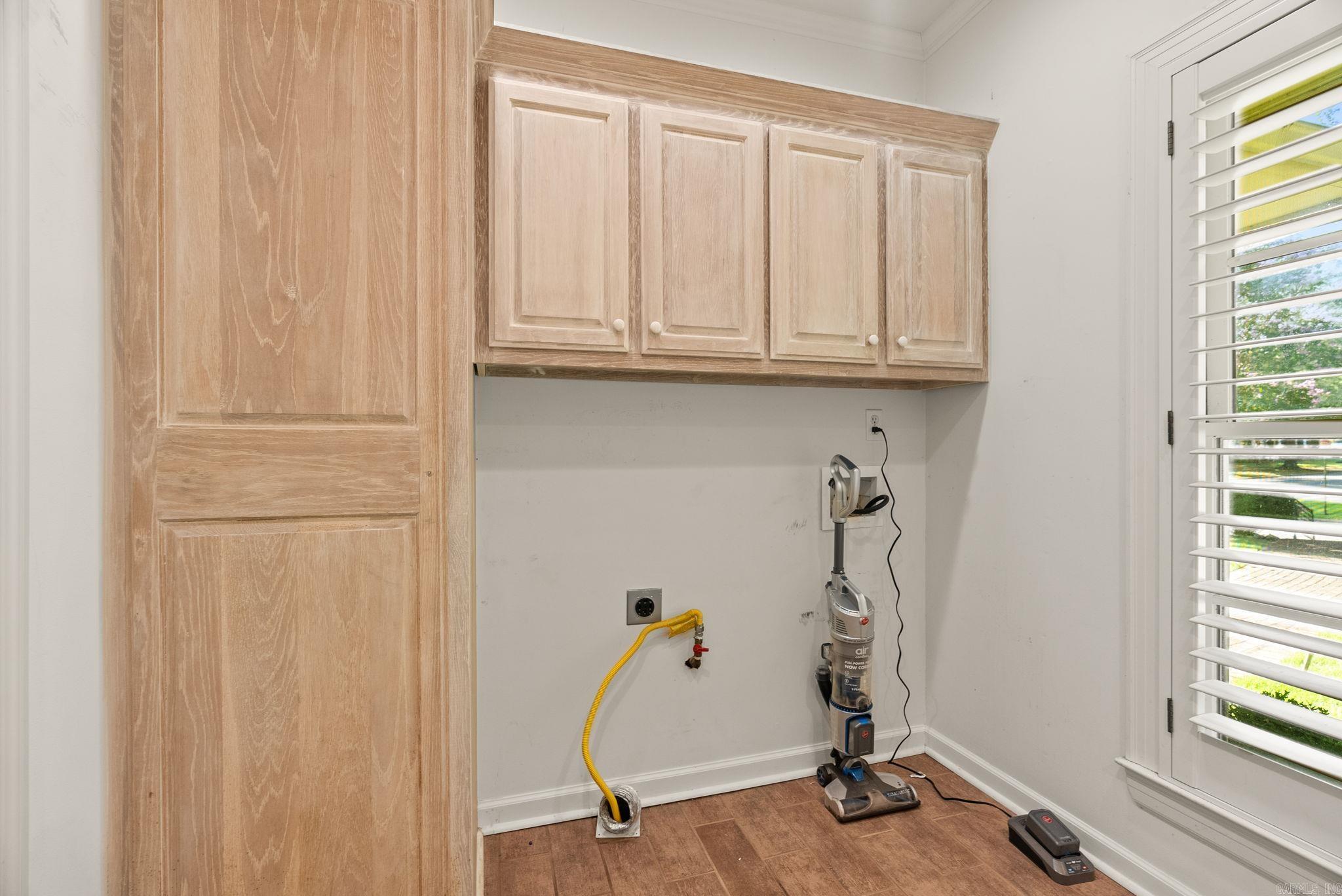 NEWTONS - Residential