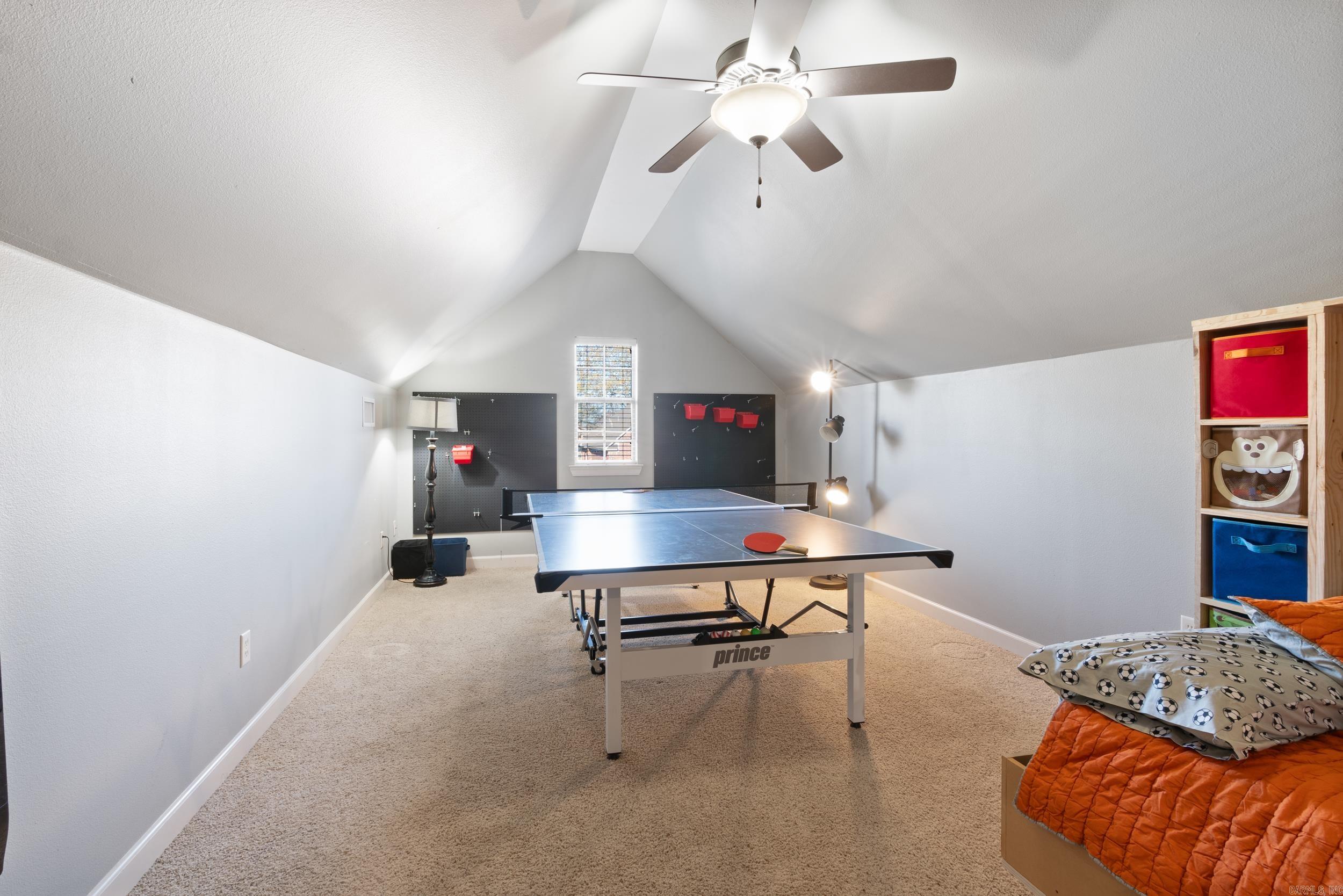 SOUTH WIND - Residential