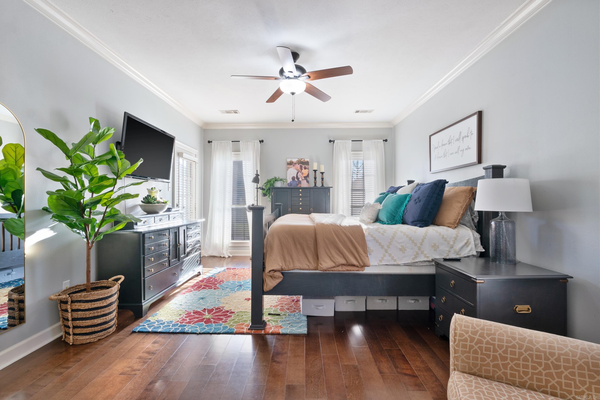 SOUTH WIND - Residential