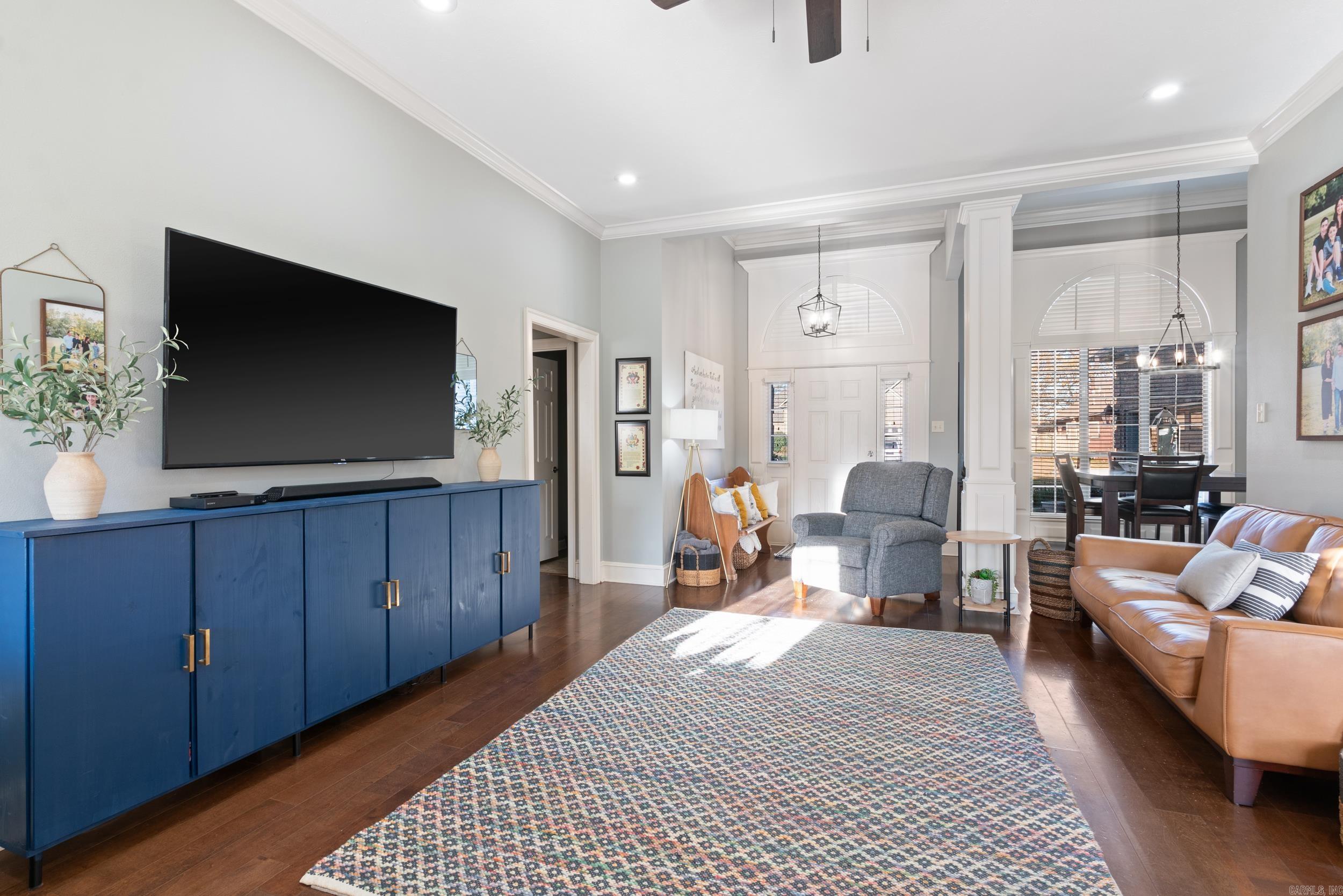 SOUTH WIND - Residential