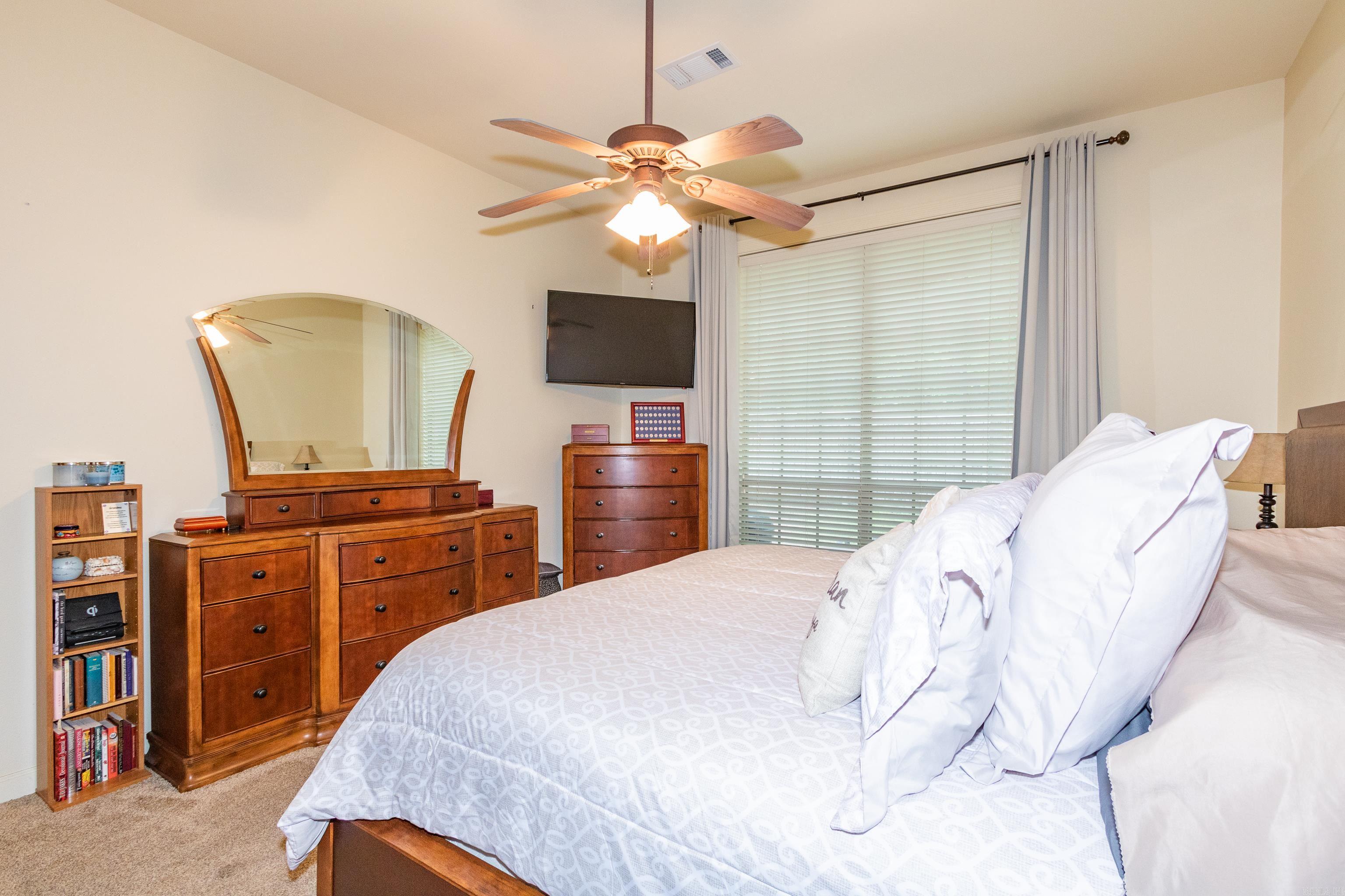 WOODLANDS EDGE - Residential