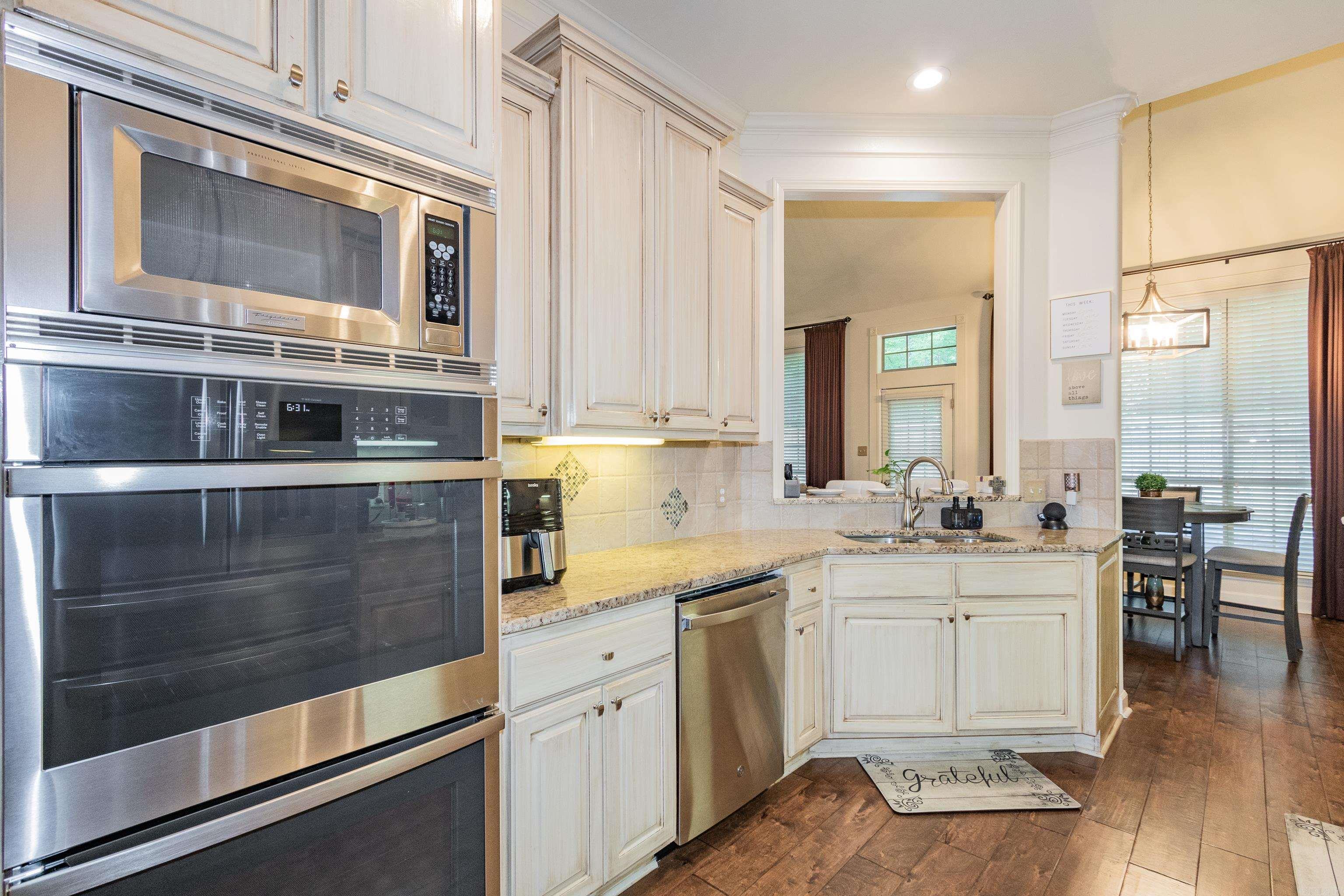 WOODLANDS EDGE - Residential