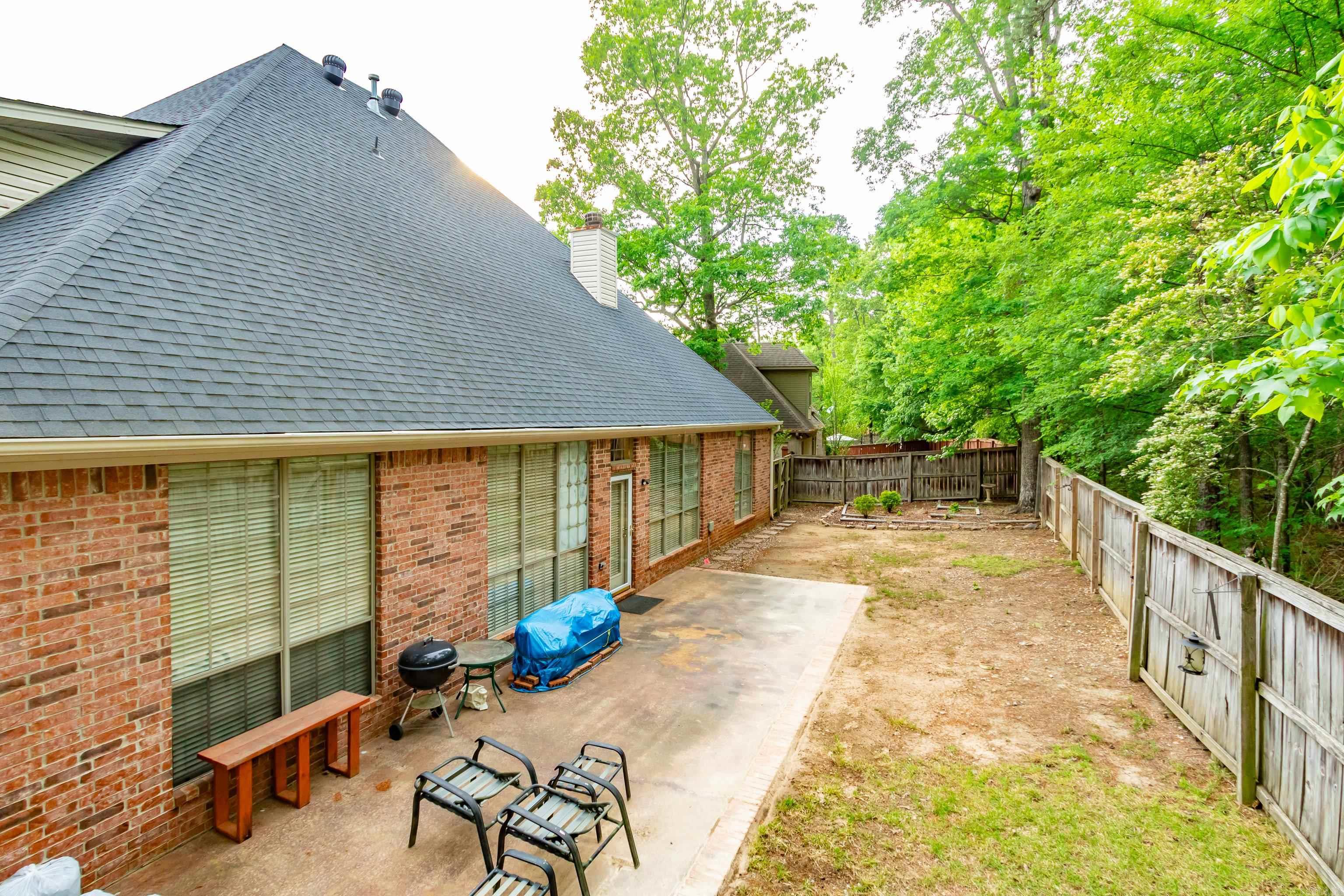 WOODLANDS EDGE - Residential
