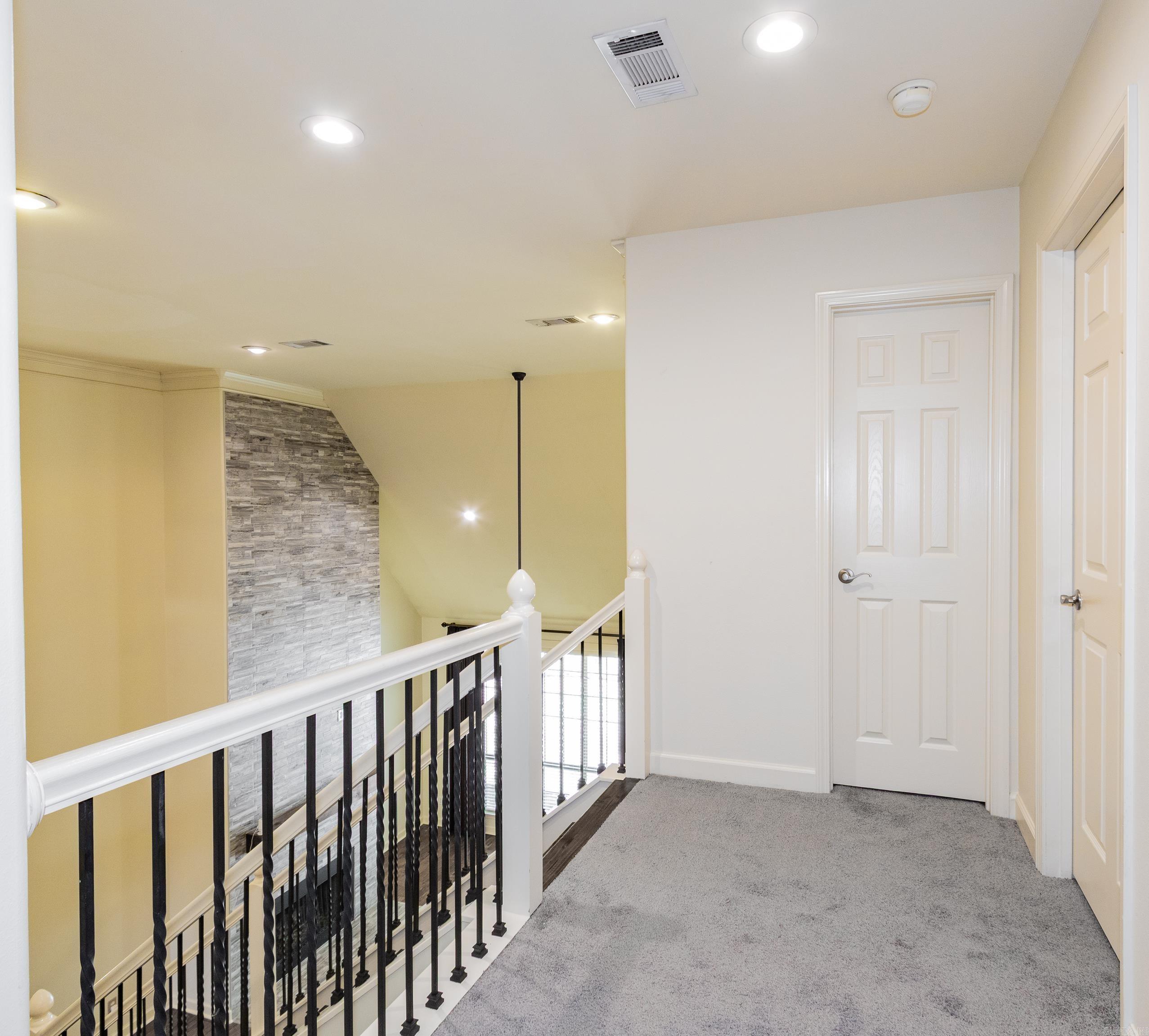 WOODLANDS EDGE - Residential