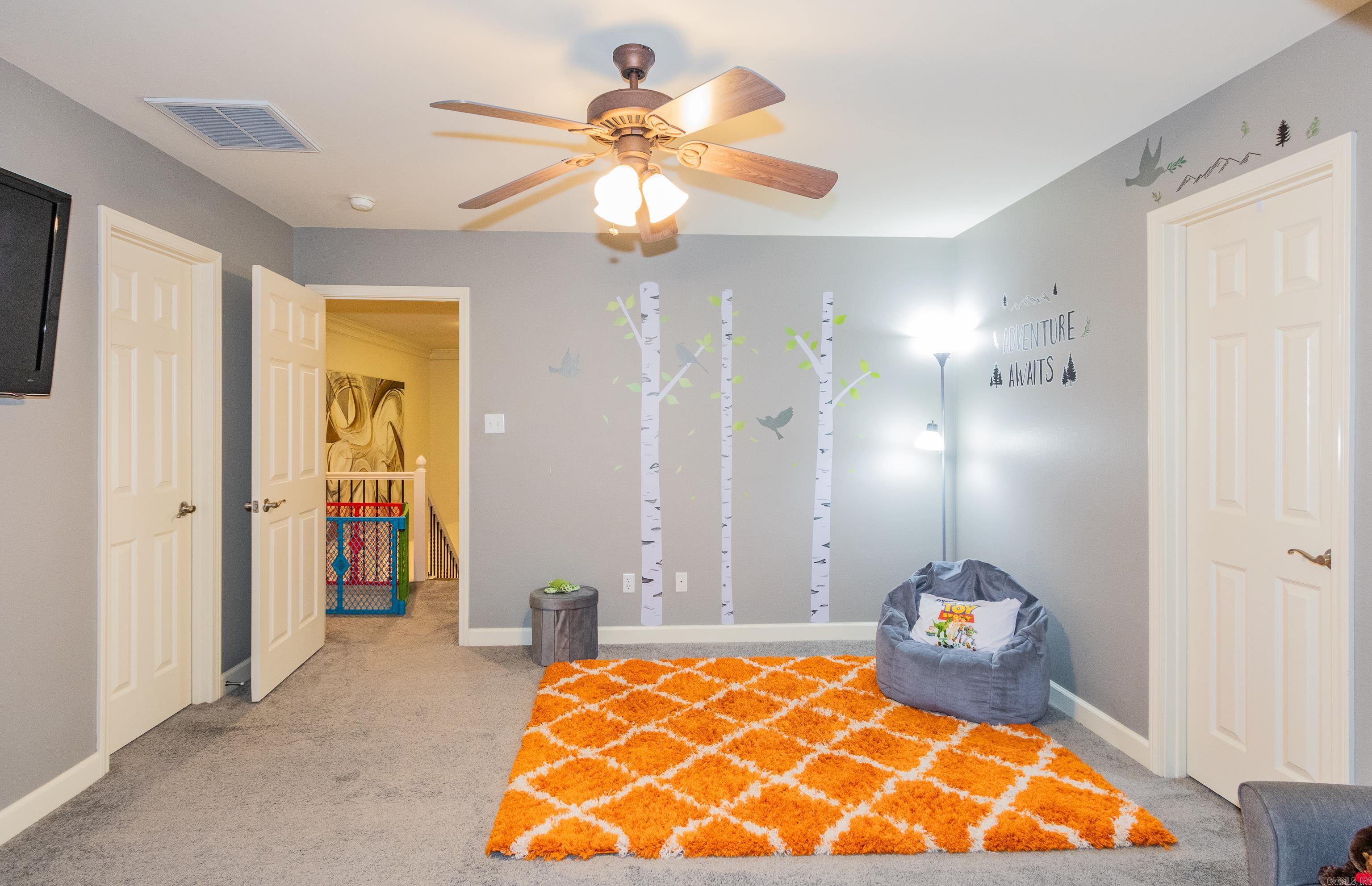 WOODLANDS EDGE - Residential