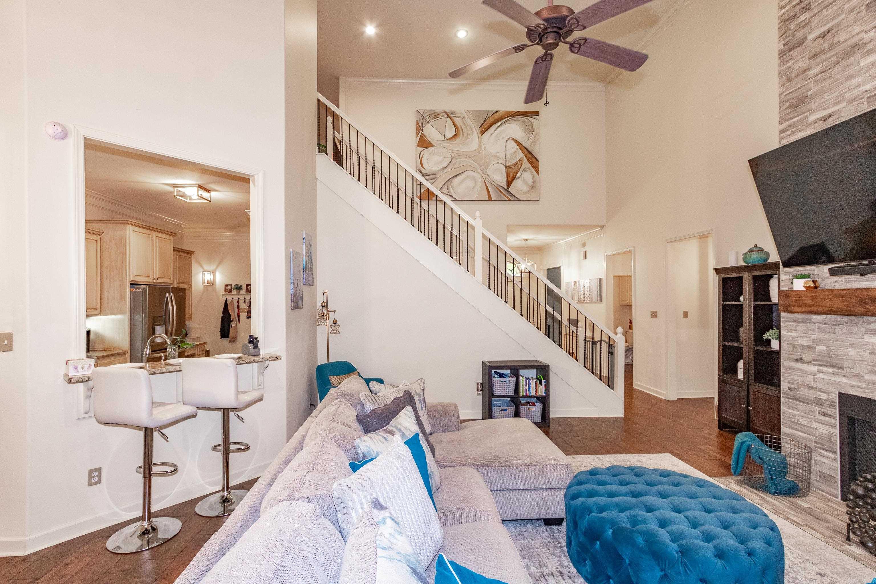 WOODLANDS EDGE - Residential