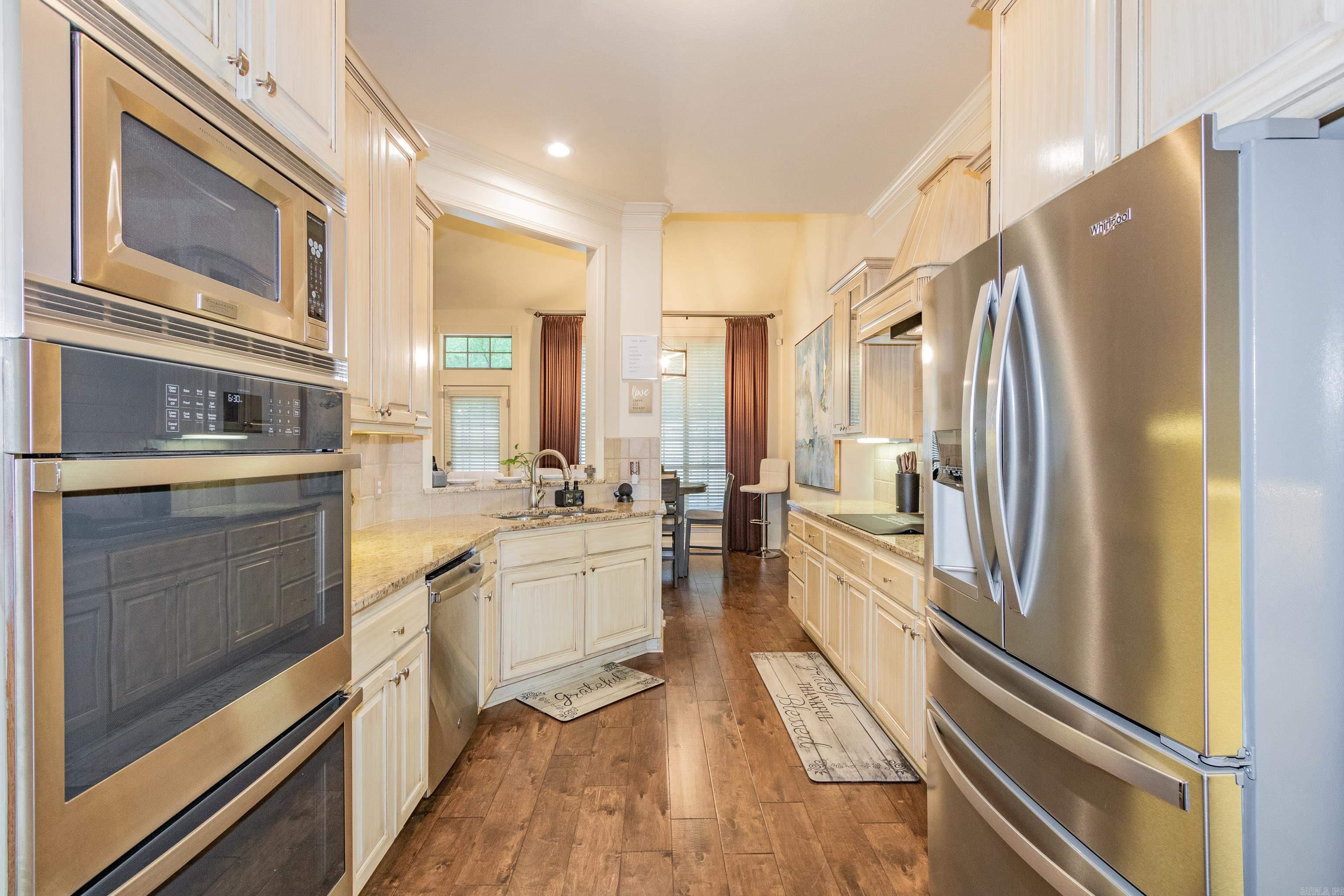 WOODLANDS EDGE - Residential