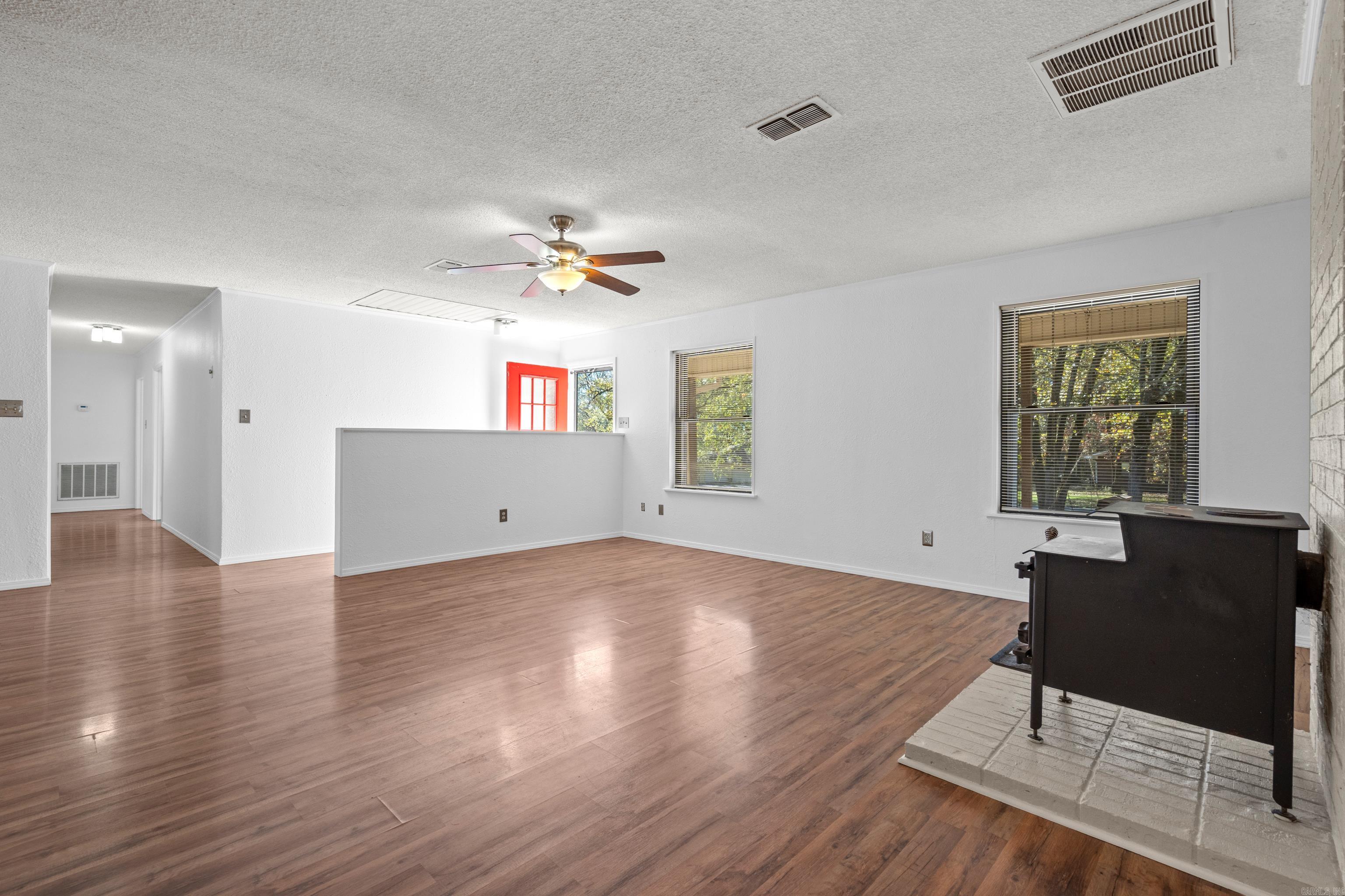 CLEVELAND SHORES - Residential