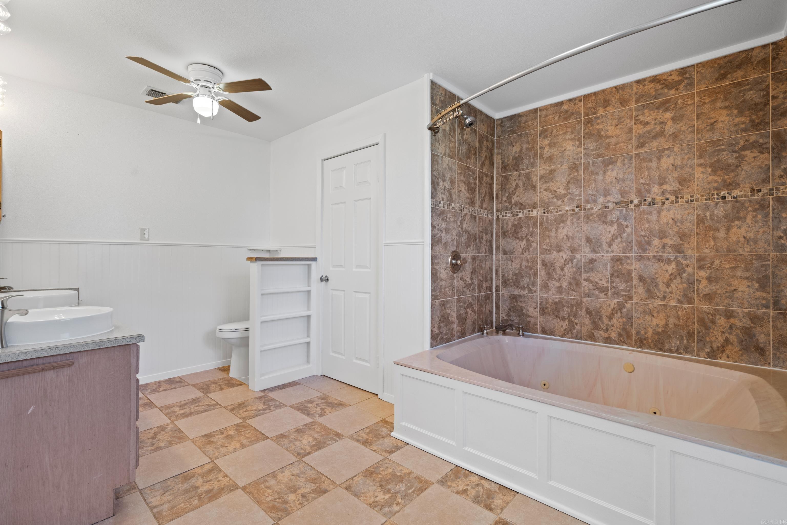 CLEVELAND SHORES - Residential