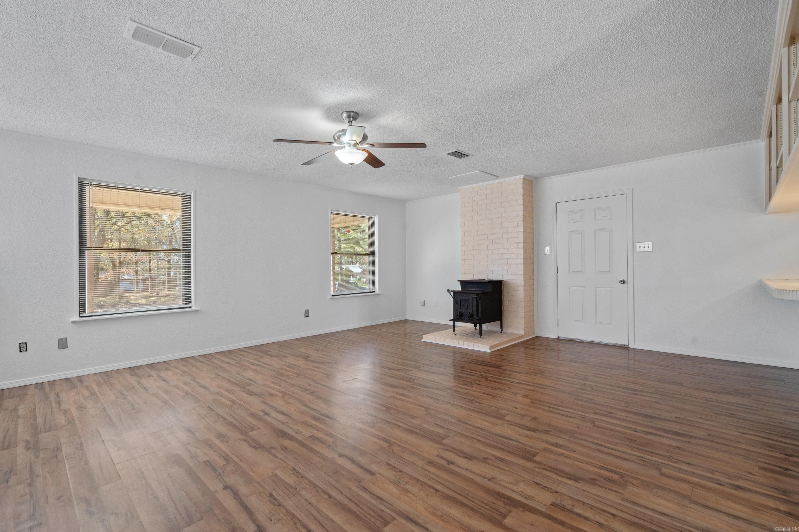 CLEVELAND SHORES - Residential