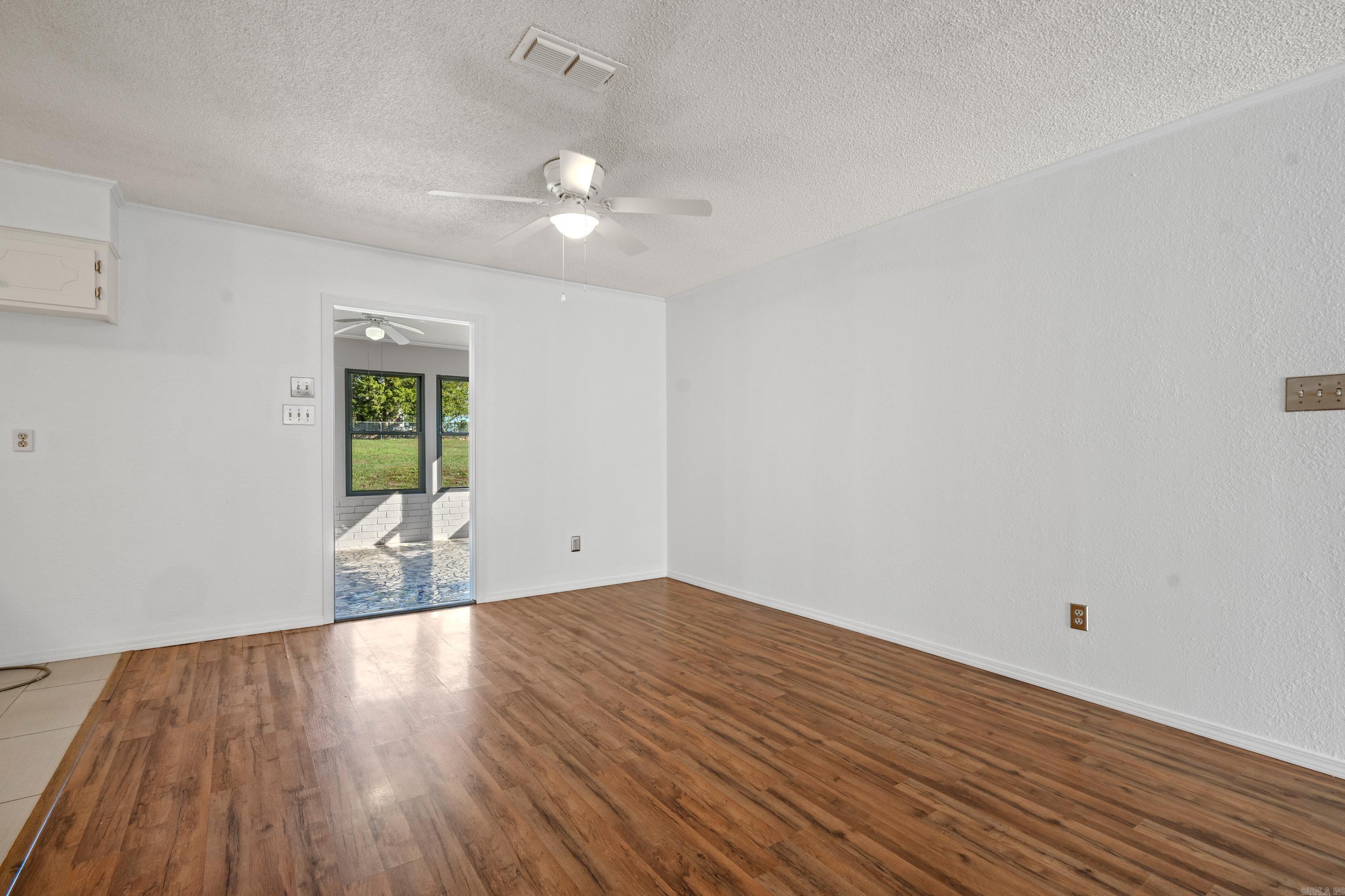 CLEVELAND SHORES - Residential