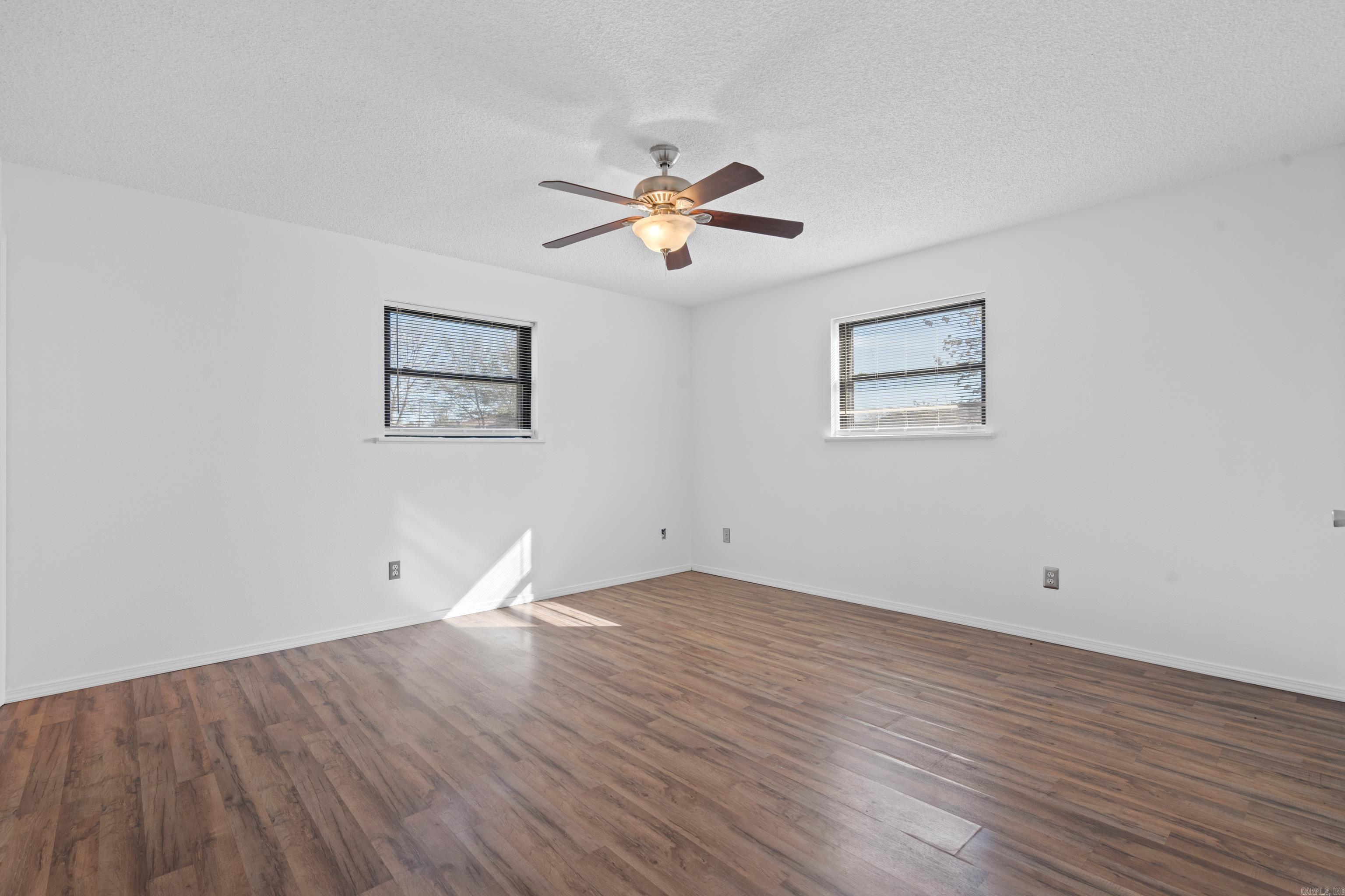 CLEVELAND SHORES - Residential