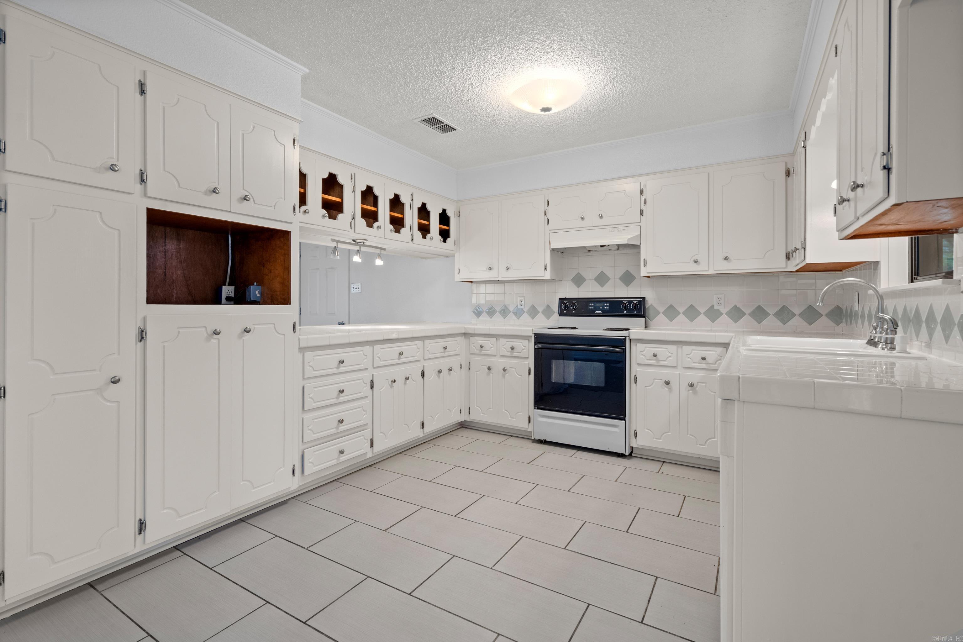 CLEVELAND SHORES - Residential