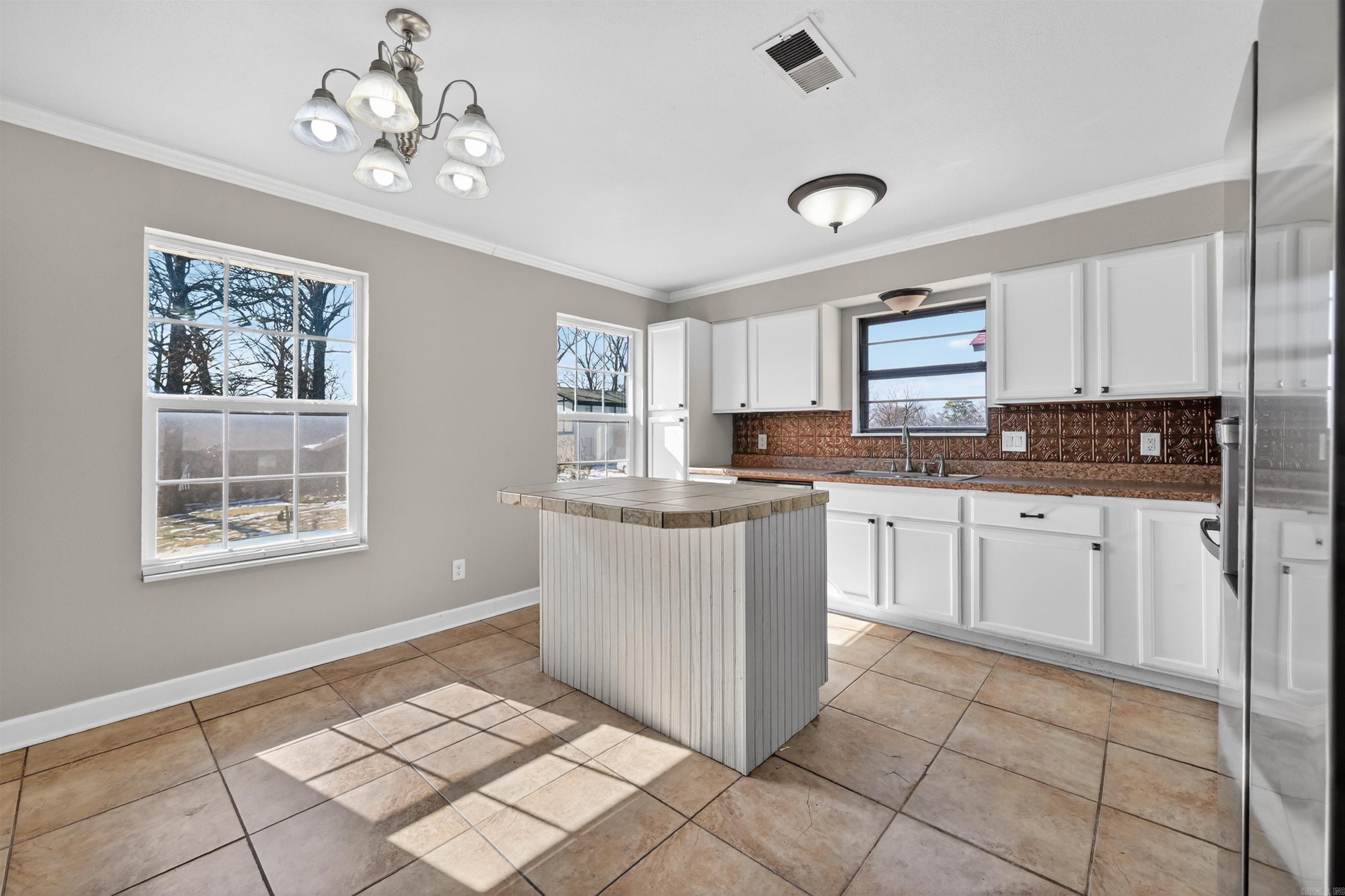 NORTH HILLS MANOR - Residential