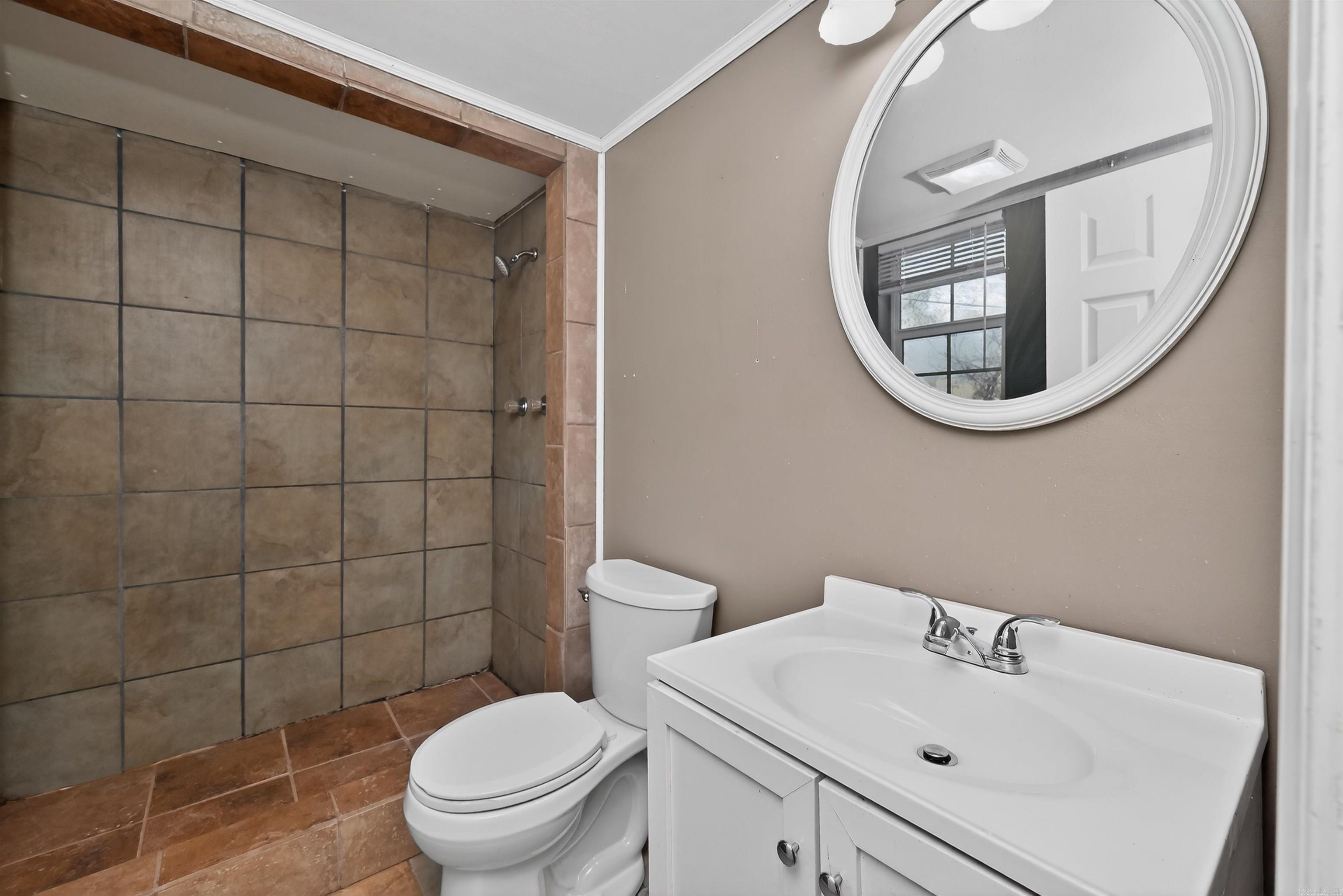 NORTH HILLS MANOR - Residential