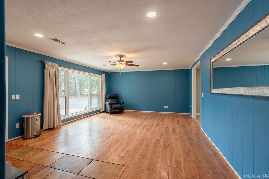 BELOIT BAY - Residential