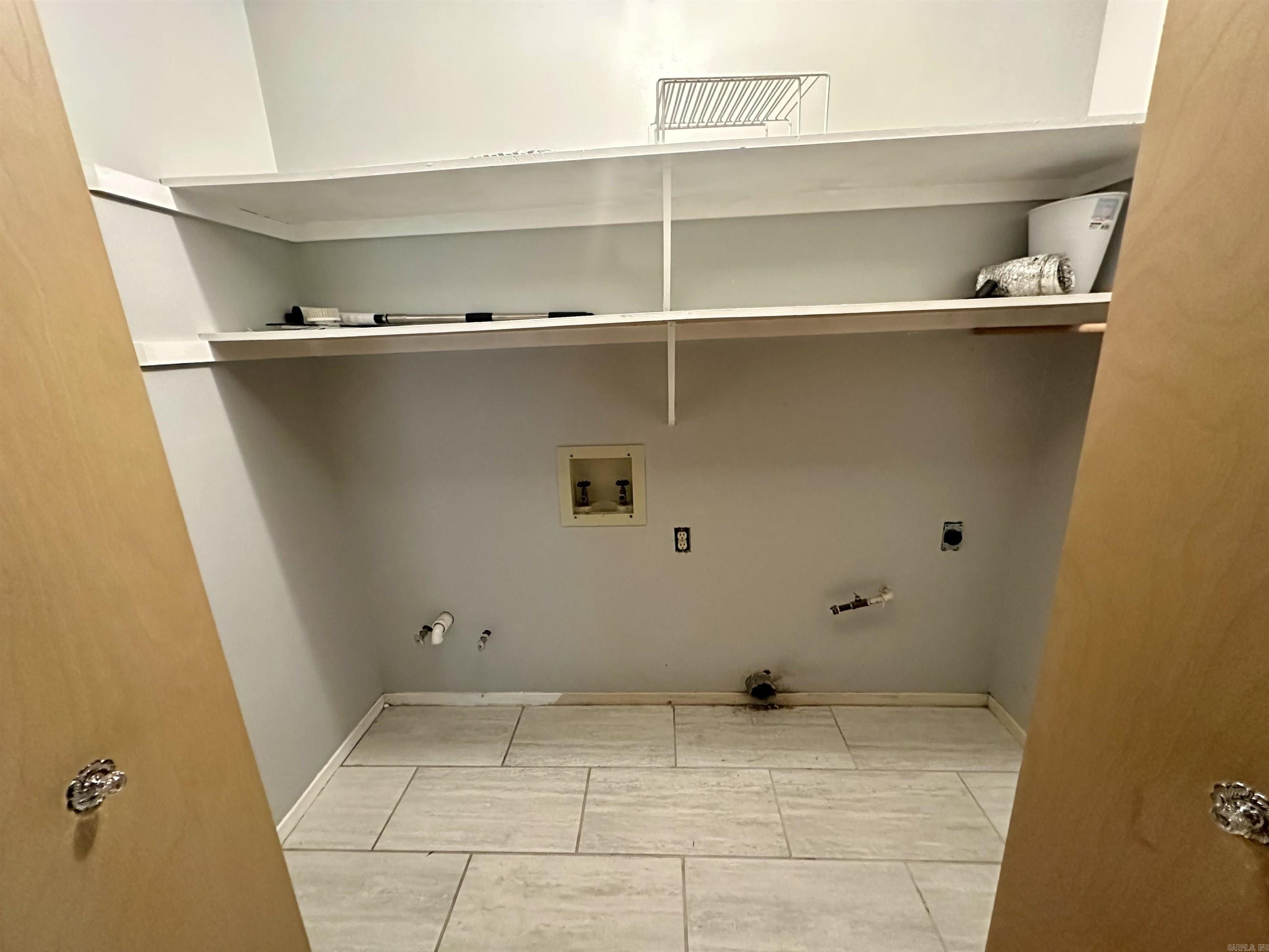 BELOIT BAY - Residential