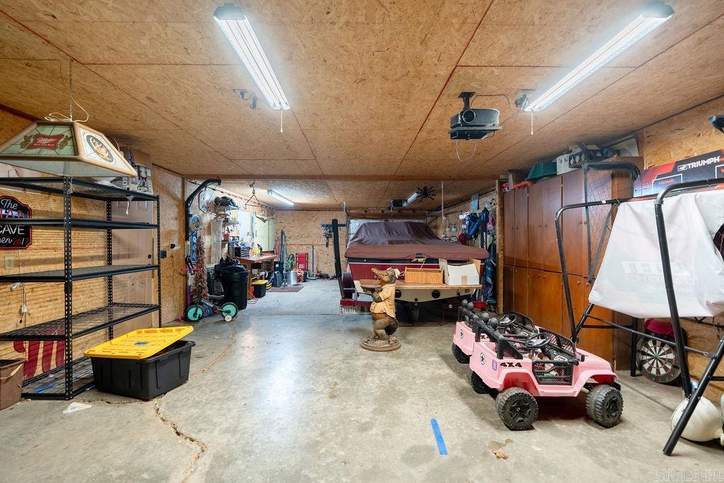 BELOIT BAY - Residential