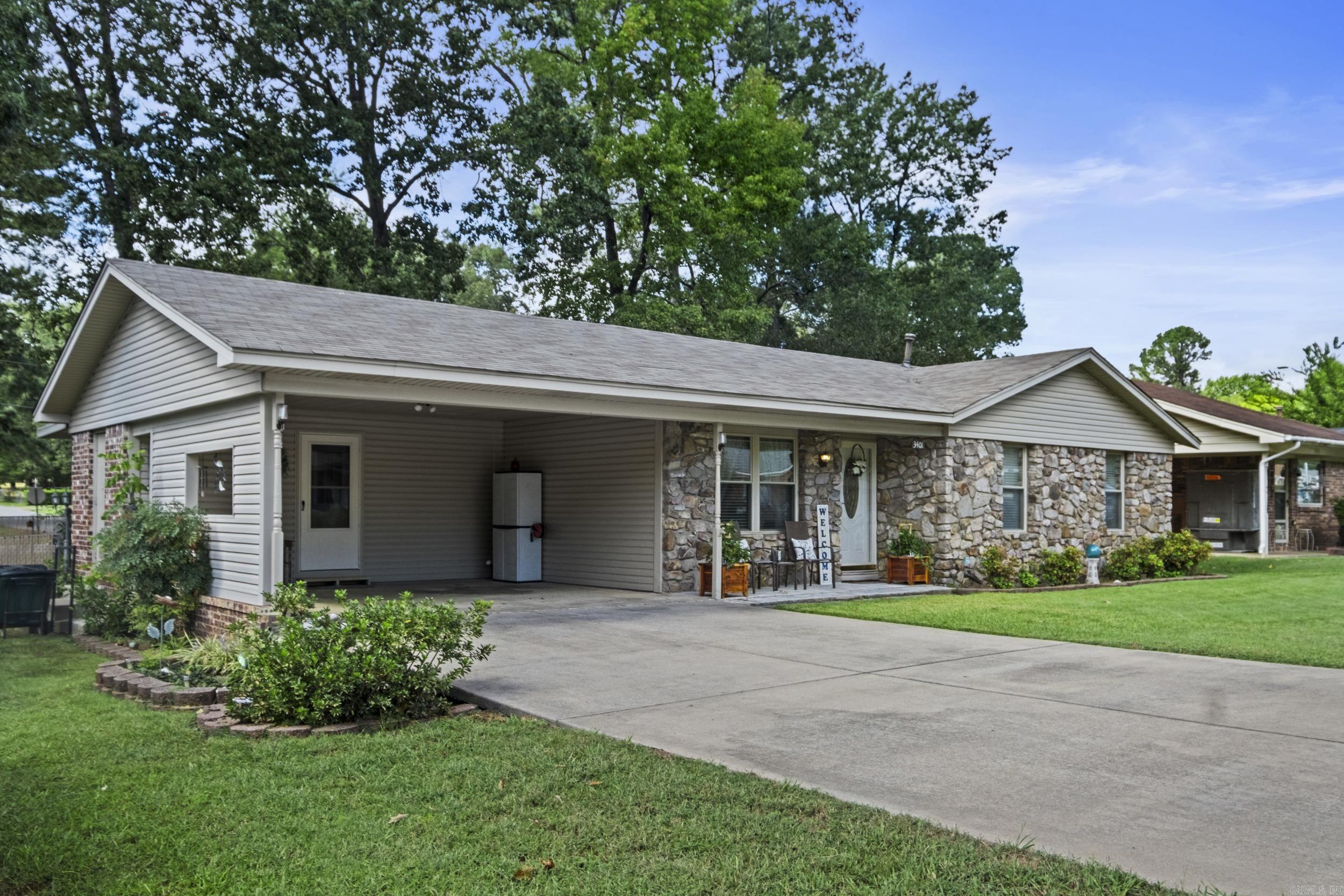 Springhill Manor - Residential