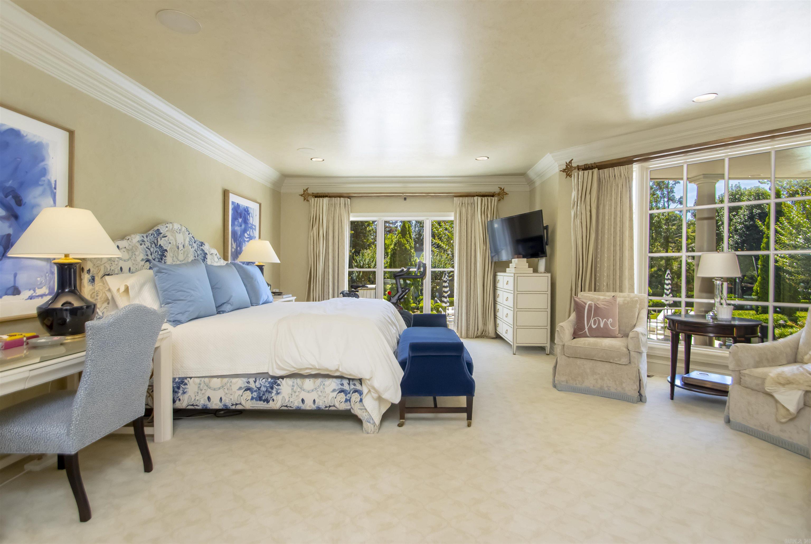 CHENAL VALLEY BRETAGNE CIRCLE - Residential