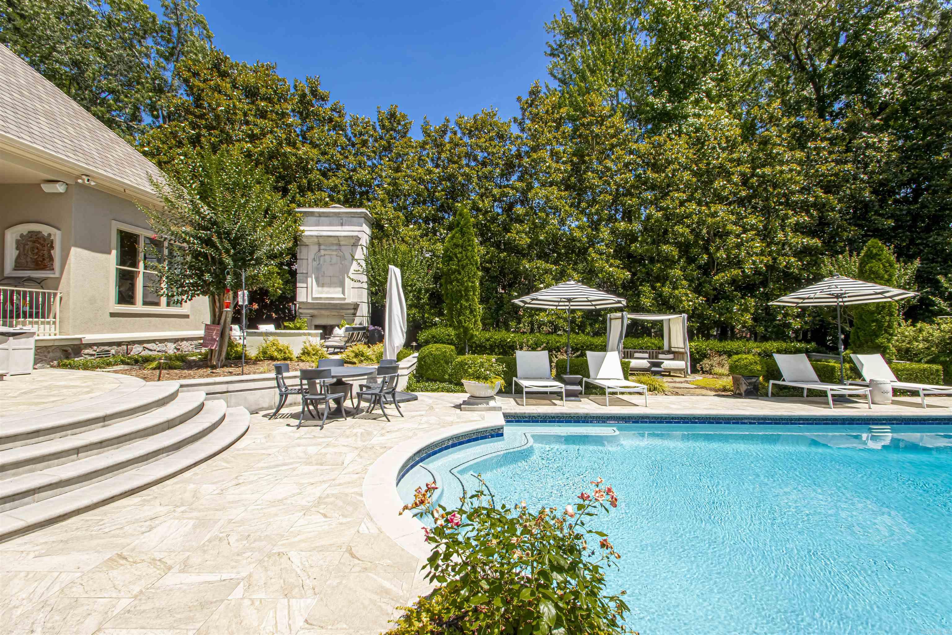 CHENAL VALLEY BRETAGNE CIRCLE - Residential