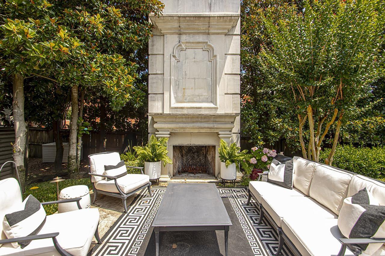 CHENAL VALLEY BRETAGNE CIRCLE - Residential