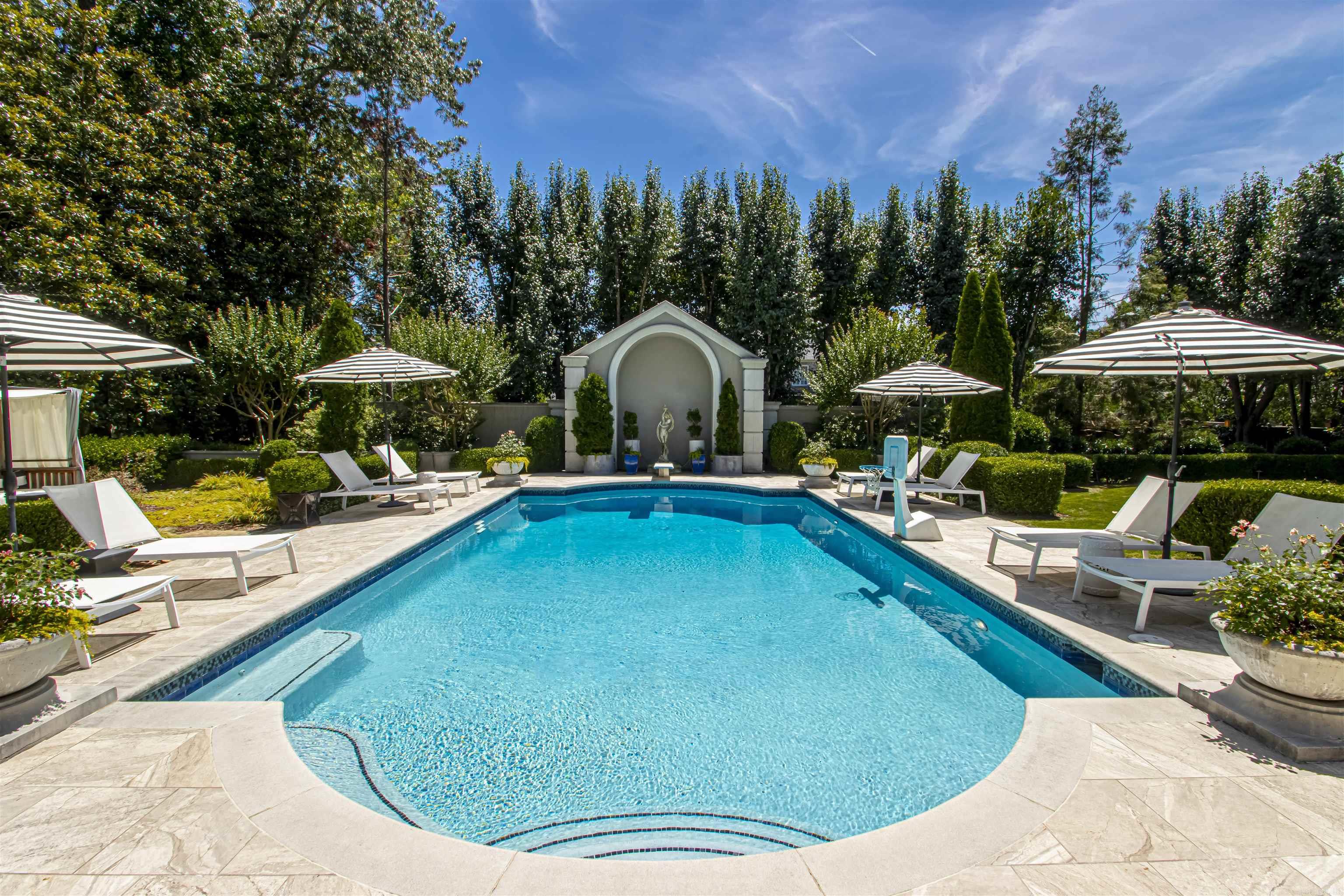 CHENAL VALLEY BRETAGNE CIRCLE - Residential