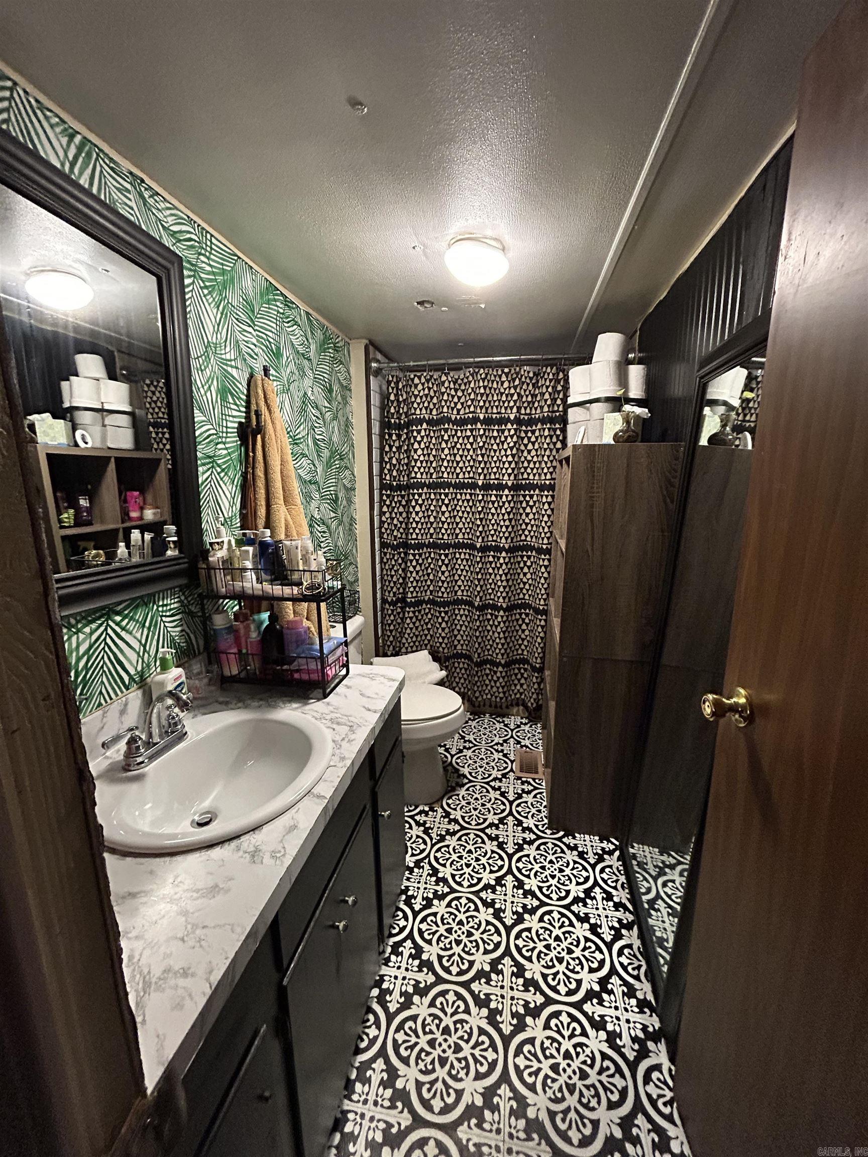 WASHINGTON TO TUCKER - Residential