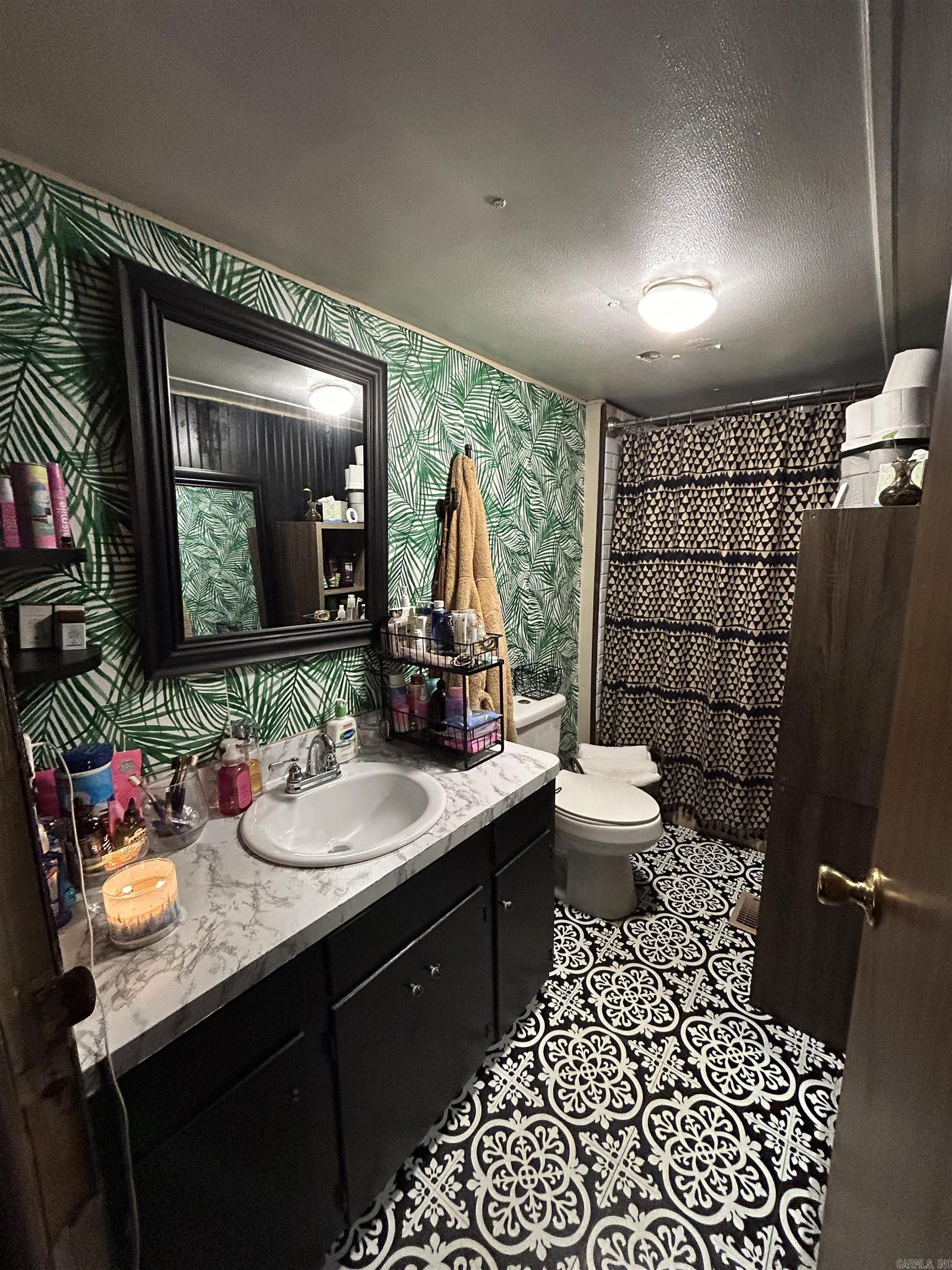 WASHINGTON TO TUCKER - Residential