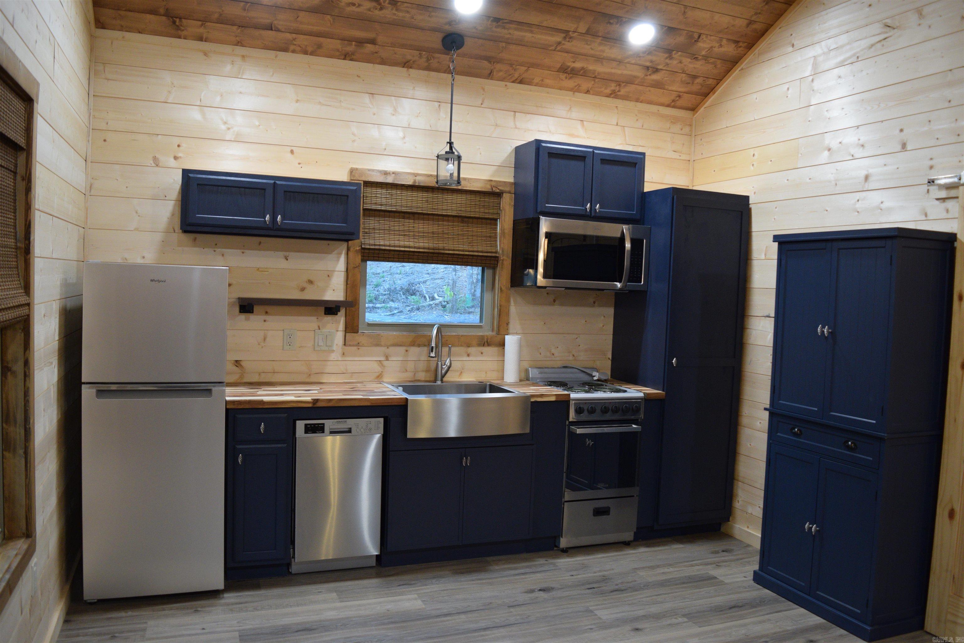 Metes & Bounds - Residential Lease