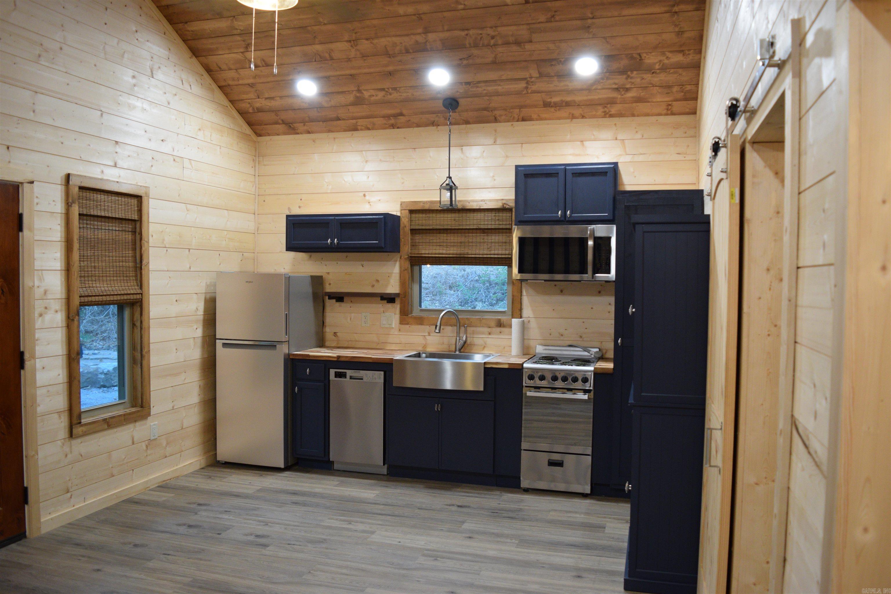 Metes & Bounds - Residential Lease