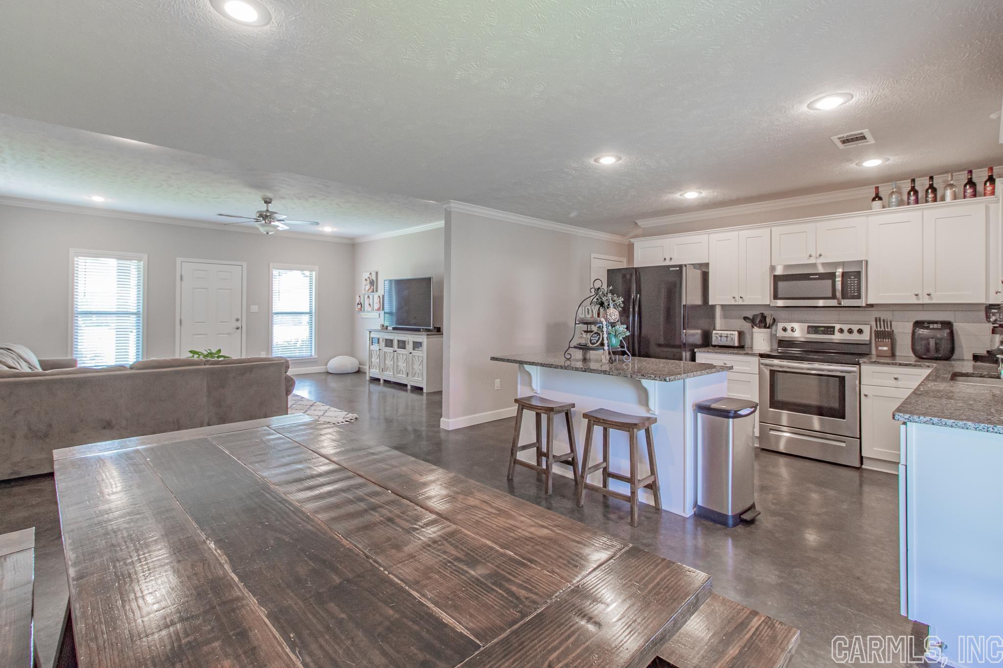 SAGEBRUSH COVE - Residential