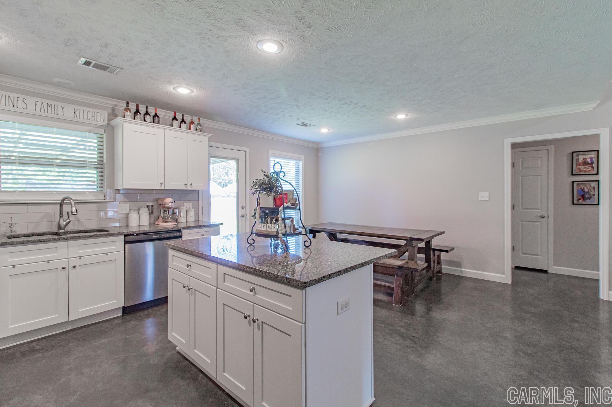 SAGEBRUSH COVE - Residential