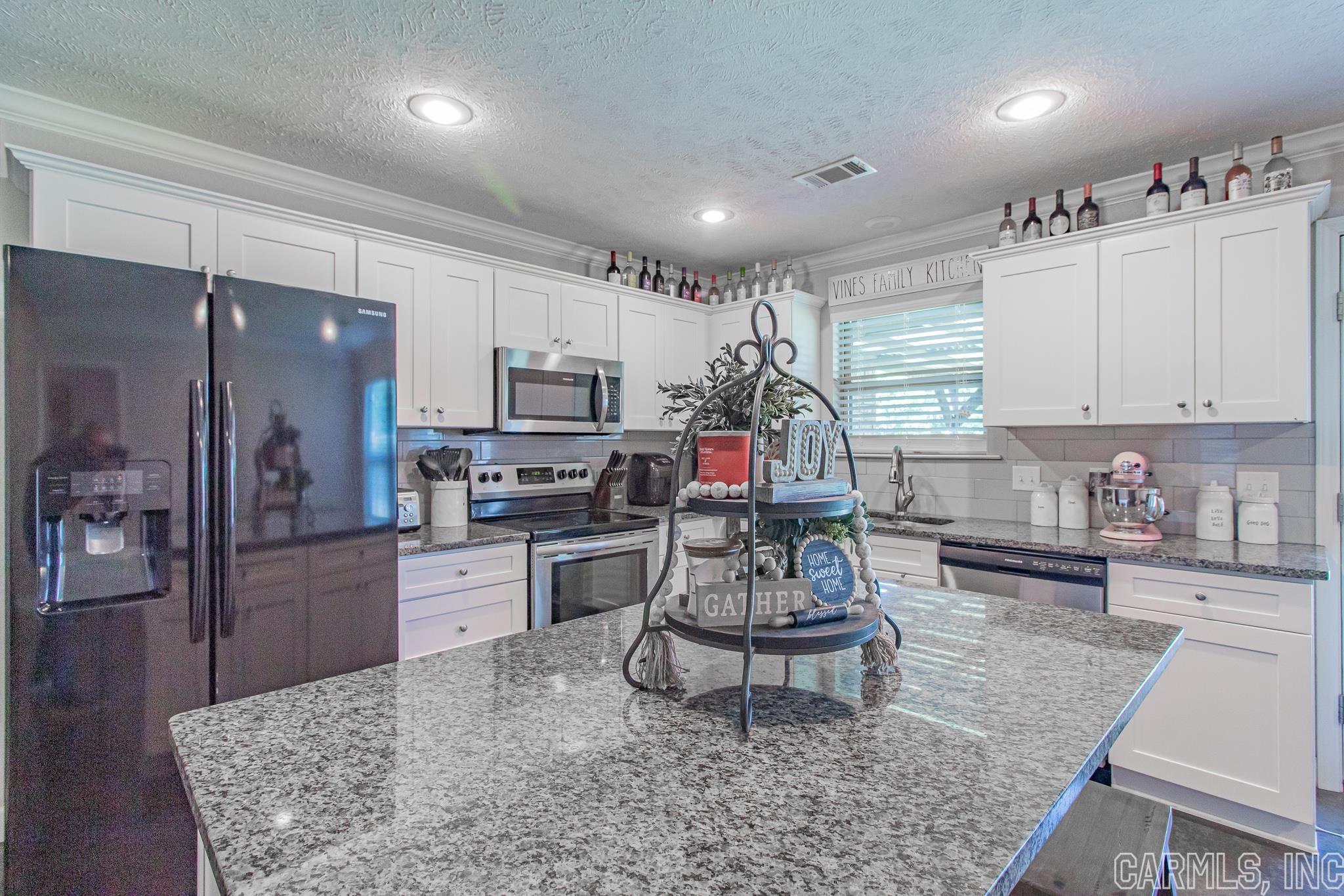 SAGEBRUSH COVE - Residential