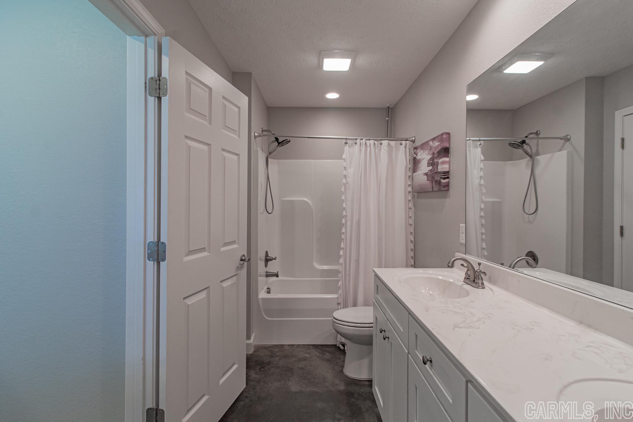 SAGEBRUSH COVE - Residential