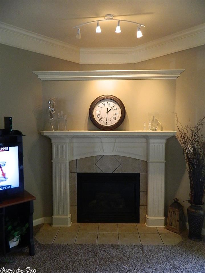 COUNTRY CLUB OF ARK THE - Residential