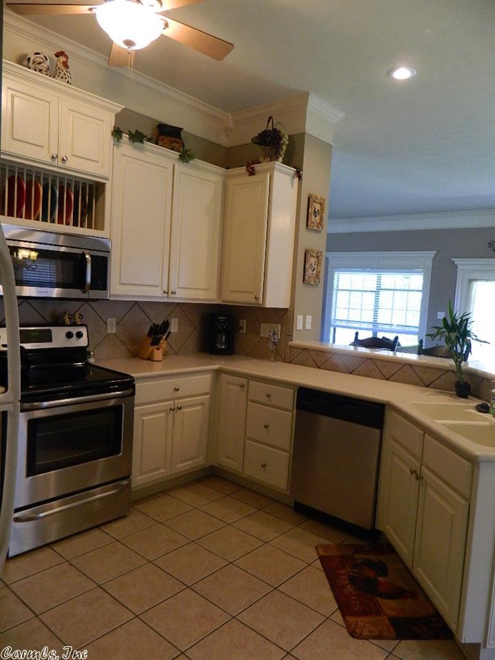 COUNTRY CLUB OF ARK THE - Residential