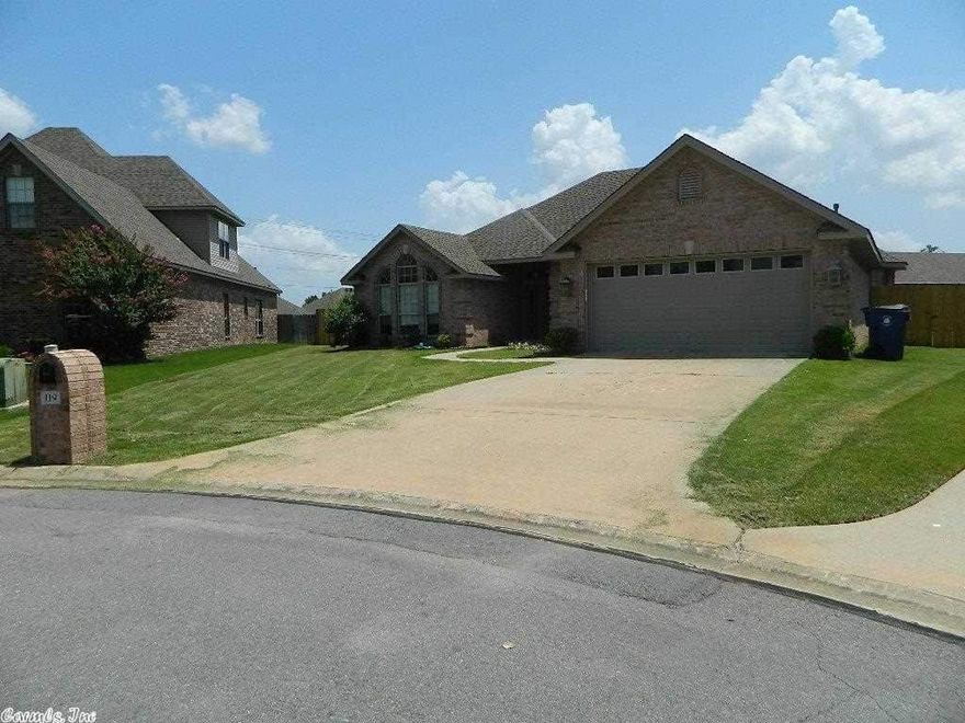 Cozy brick one story home on level lot w/ fully fenced large backyard at the end of quiet Cul-du-sac. Well designed floorplan w/ open Great Room, high ceilings w/ elegant molding & trim that contrast nicely against beige painted walls. Master BDRM has sitting area w/ Bay Windows. Master Bath has tiled walk-in shower, bath tub, two vanity areas & large walk-in closet.  Backyard has covered patio w/ 2 new ceiling fans, great for grilling & entertaining outside! A wonderful home w/ elegant details.