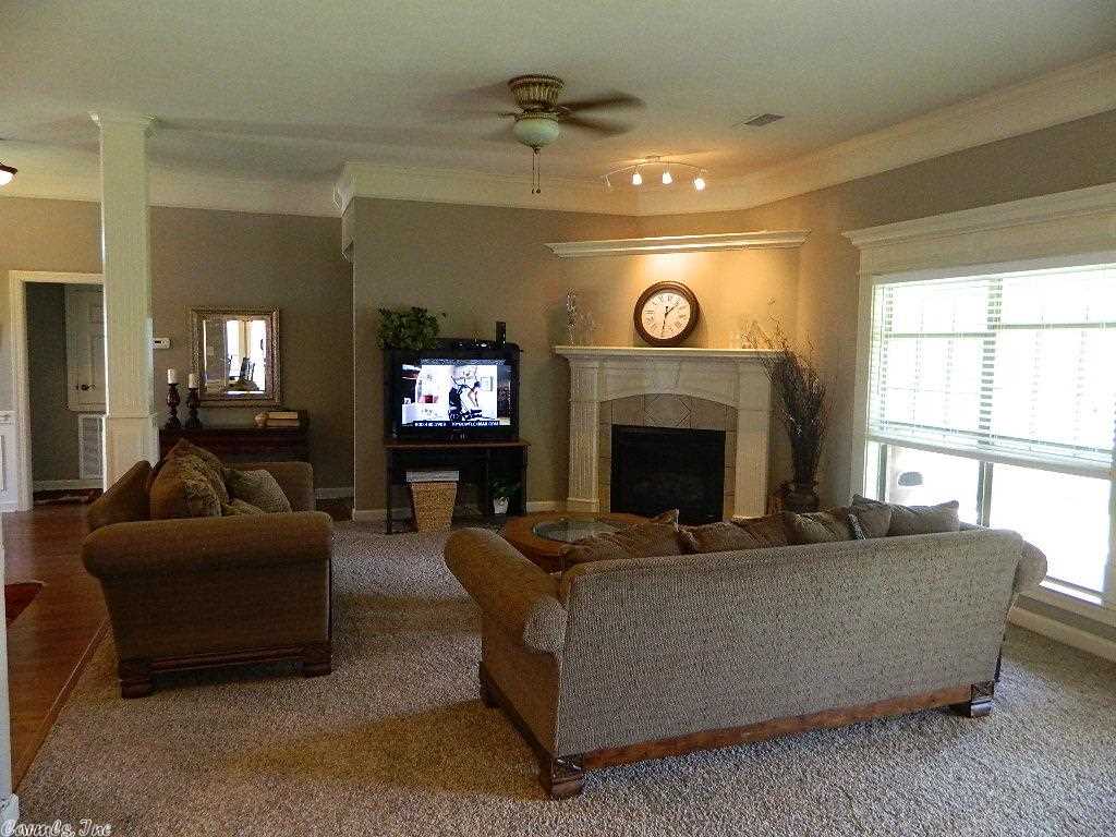 COUNTRY CLUB OF ARK THE - Residential