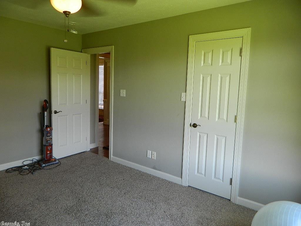 COUNTRY CLUB OF ARK THE - Residential