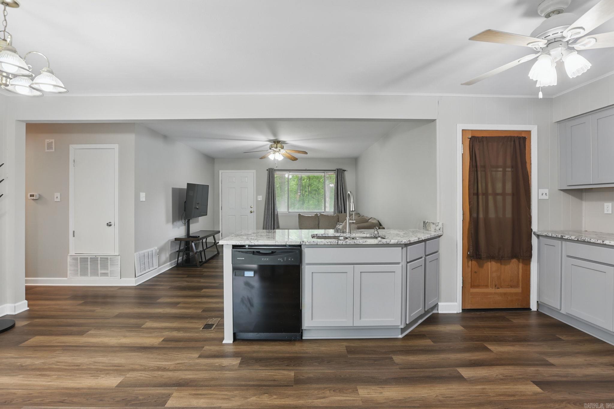 SHANNON HILLS s - Residential