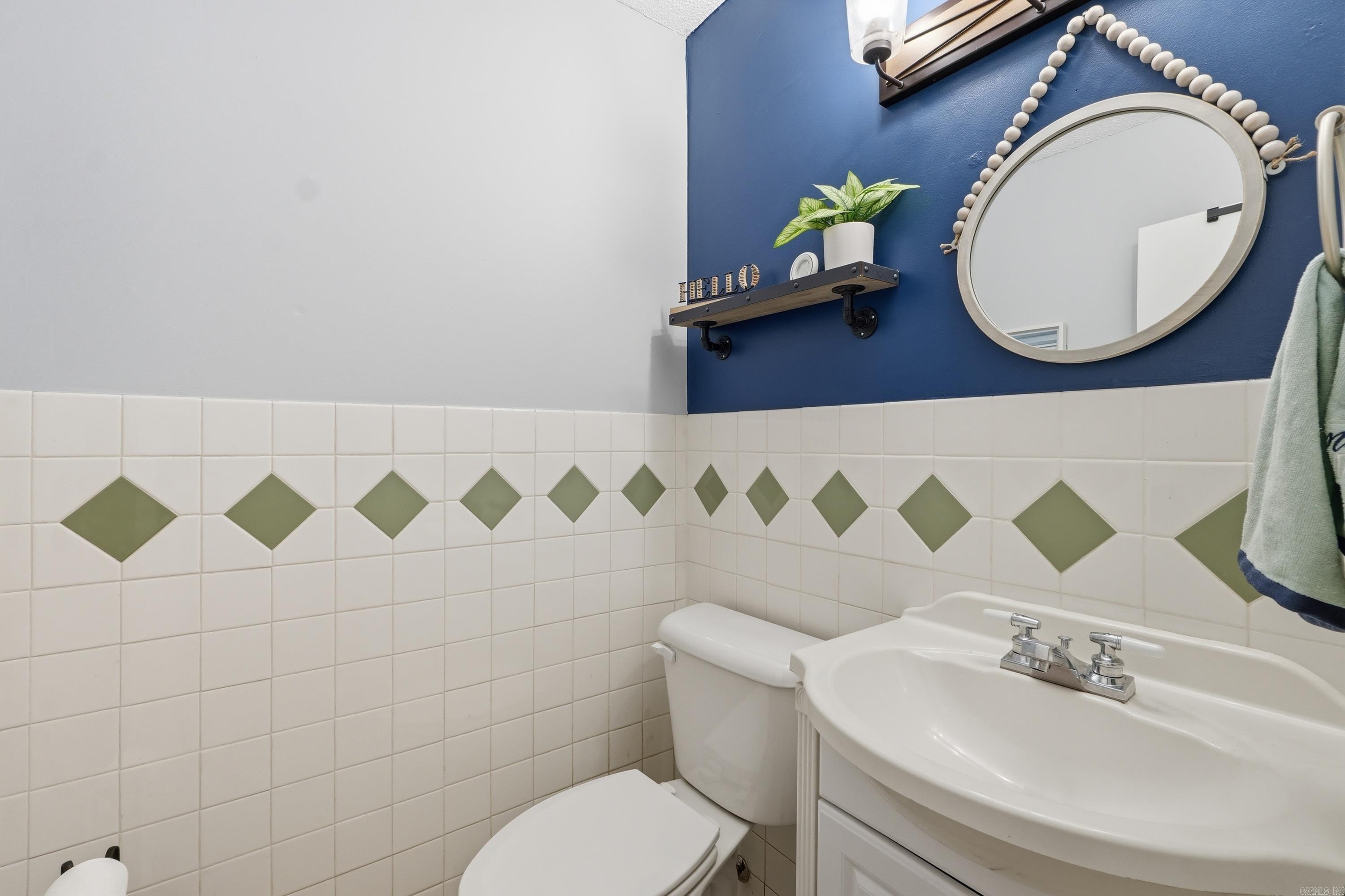 LAKEWOOD HILLS CONDO - Residential