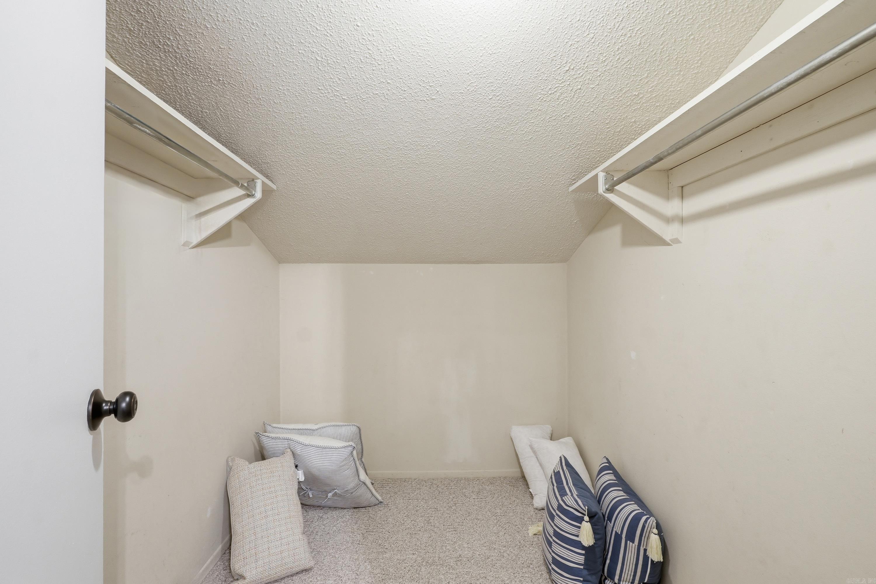 LAKEWOOD HILLS CONDO - Residential