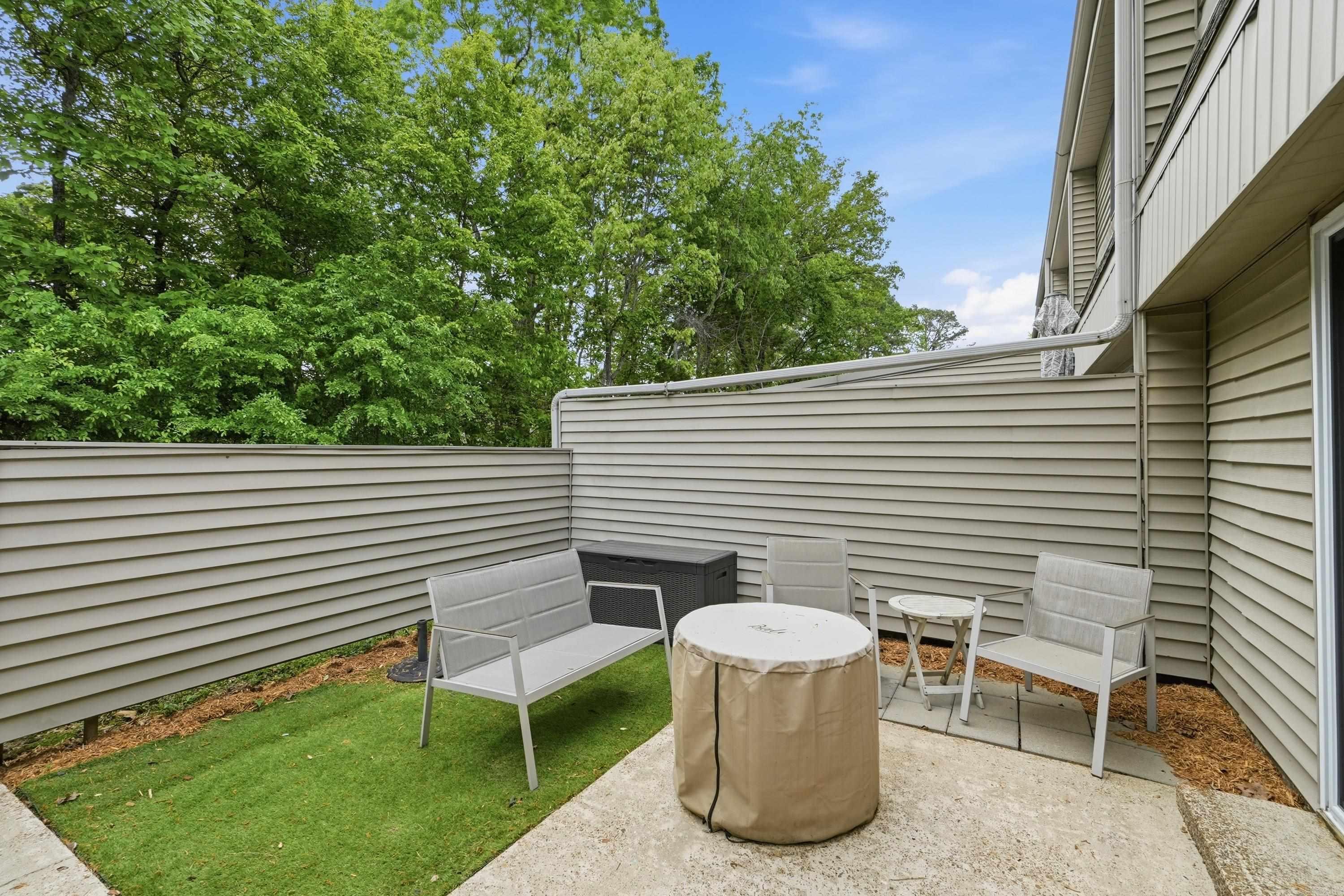 LAKEWOOD HILLS CONDO - Residential